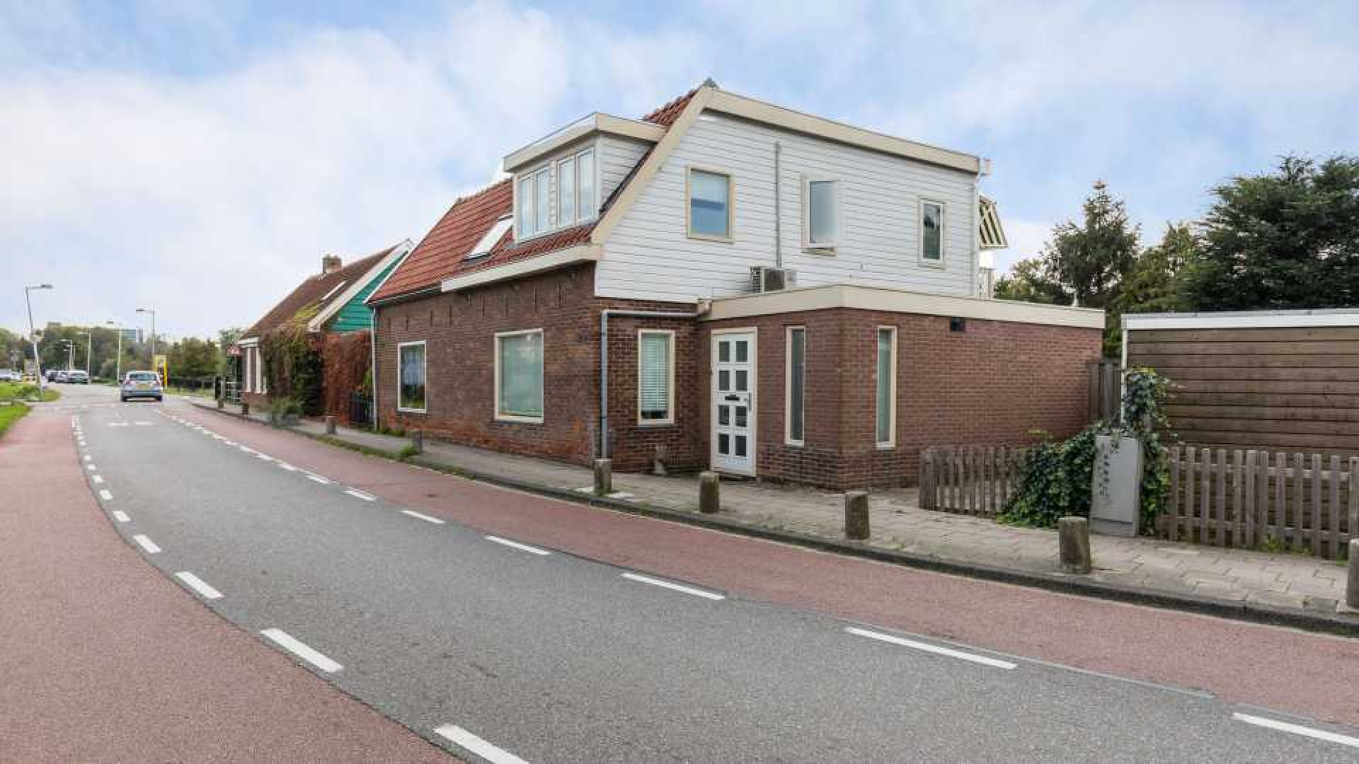 Lange Frans zet zijn villa te koop. 18