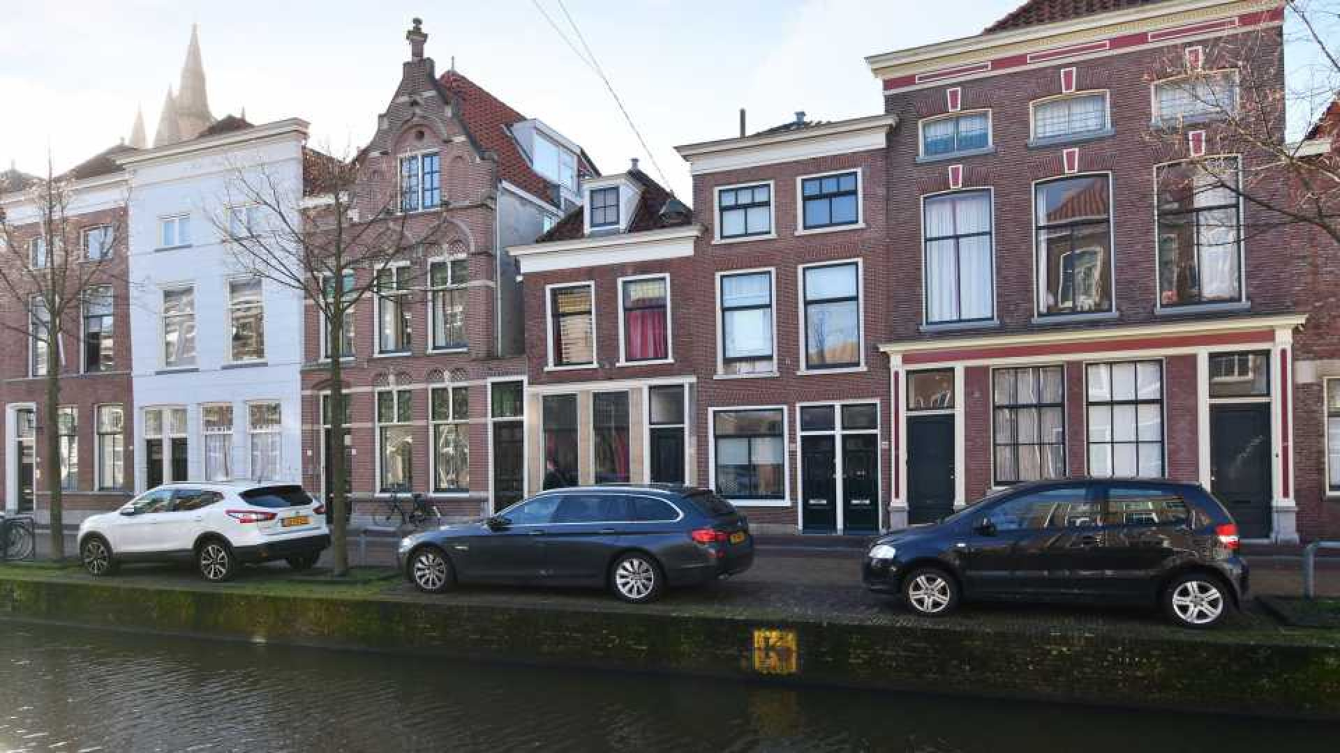 In dit grachtenappartementje in Delft groeide de liefde tussen Johnny de Mol en zijn vrouw Anouk 1