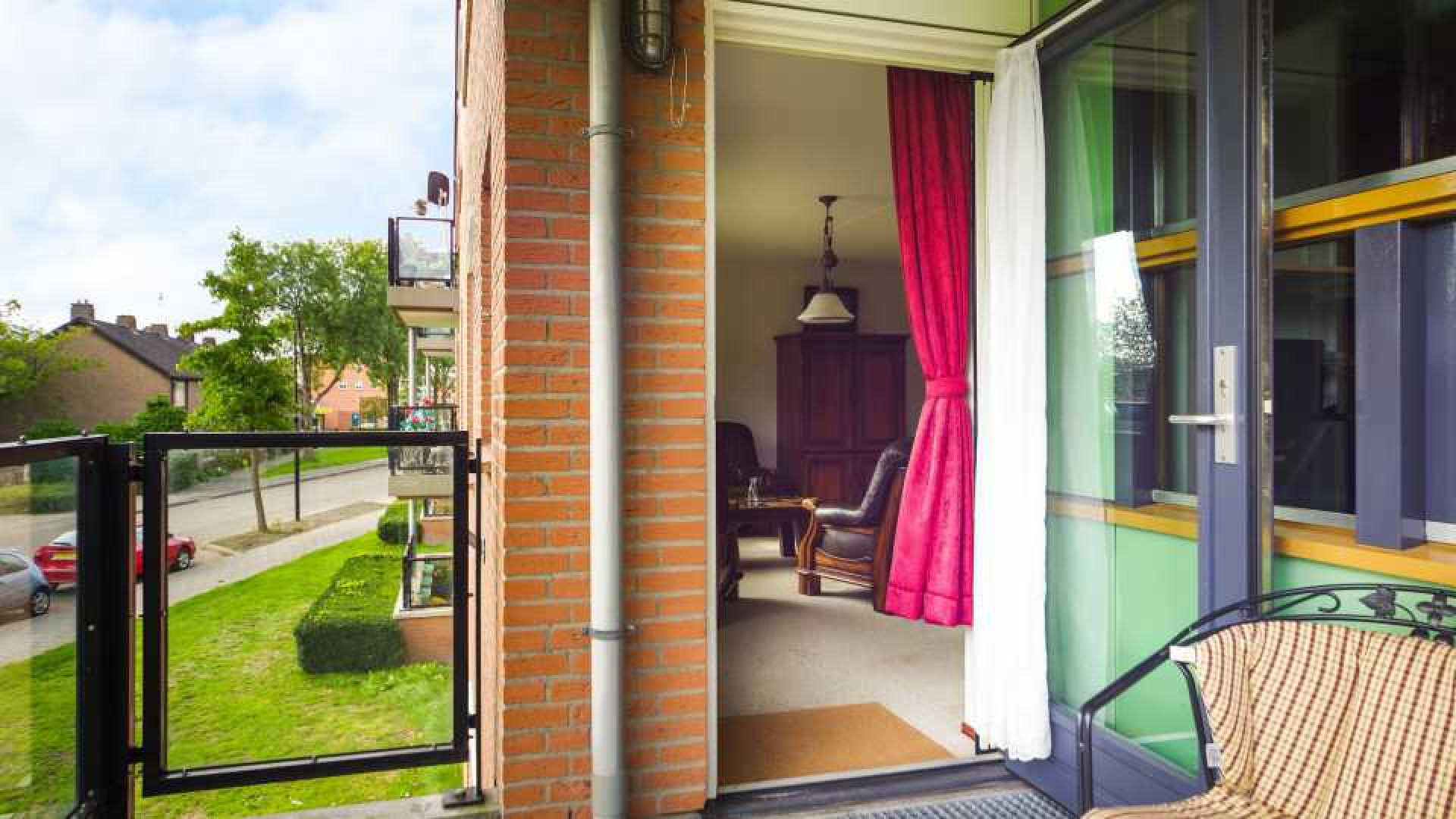 Louis van Gaal koopt luxe vijftig plus appartement!