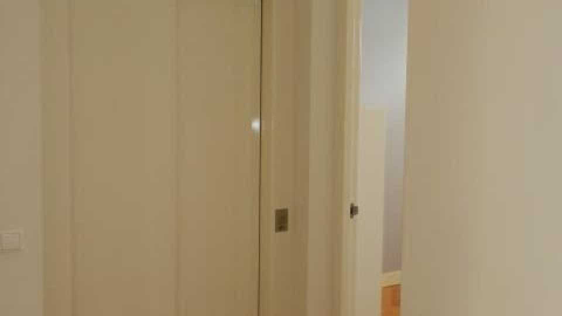 KNVB directeur Nigel de Jong heeft voor duizenden euro's per maand huurder gevonden voor dit appartement. Zie foto's 3