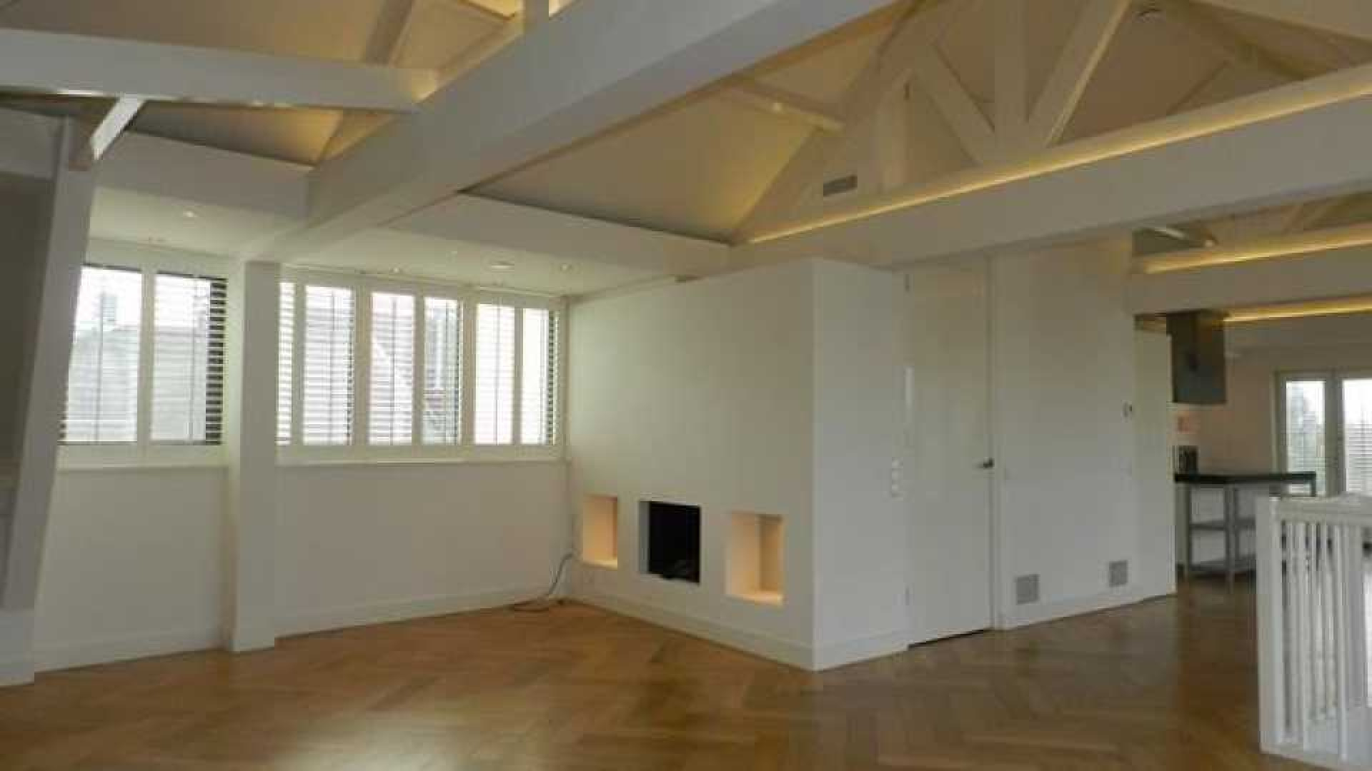 KNVB directeur Nigel de Jong heeft voor duizenden euro's per maand huurder gevonden voor dit appartement. Zie foto's 5