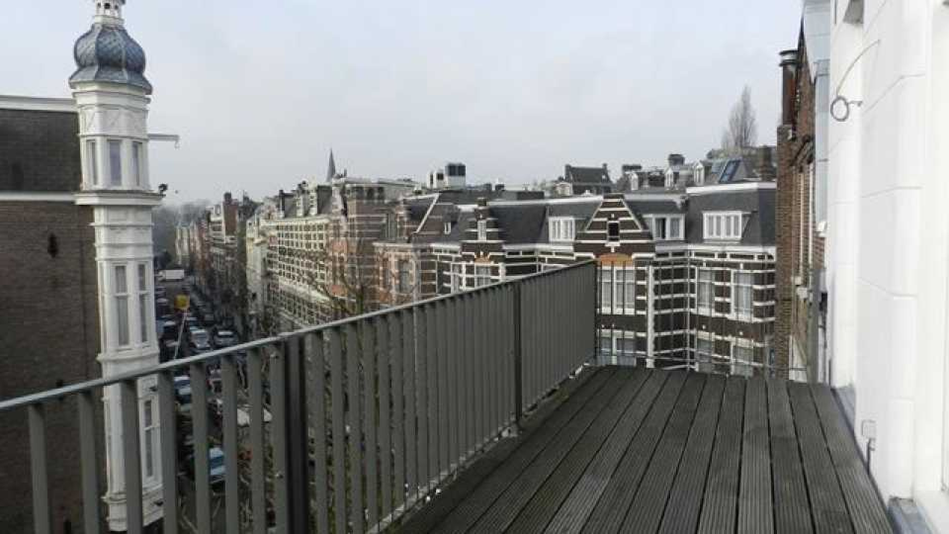 KNVB directeur Nigel de Jong heeft voor duizenden euro's per maand huurder gevonden voor dit appartement. Zie foto's 18