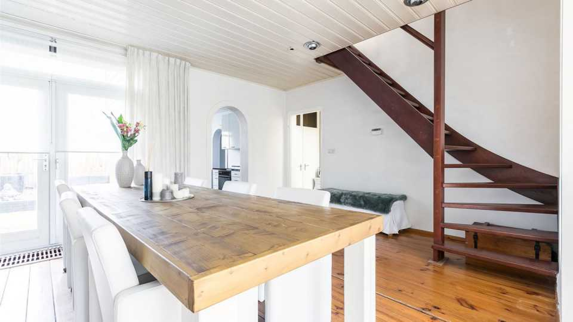 Kim Feenstra redt haar woning van de ondergang. Zie foto's 5