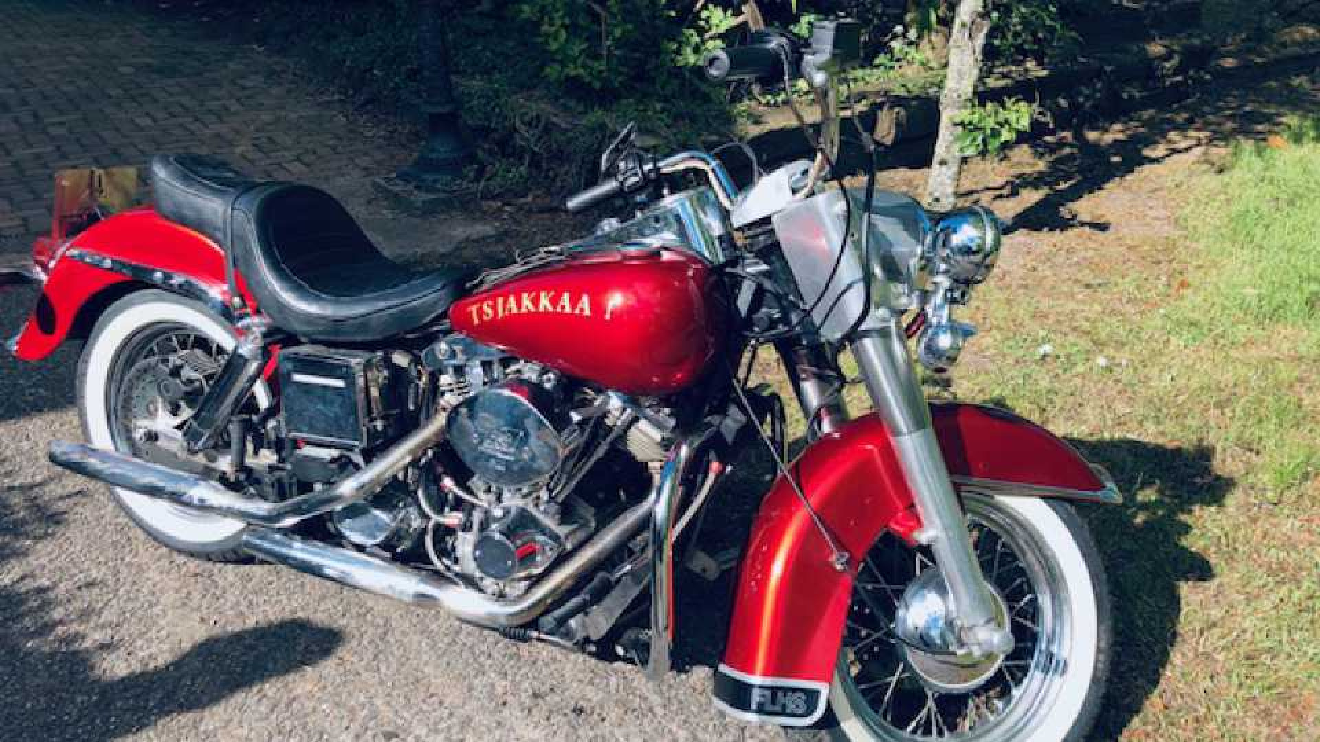 Emile Ratelband zet zijn unieke Harley Davidson te koop!