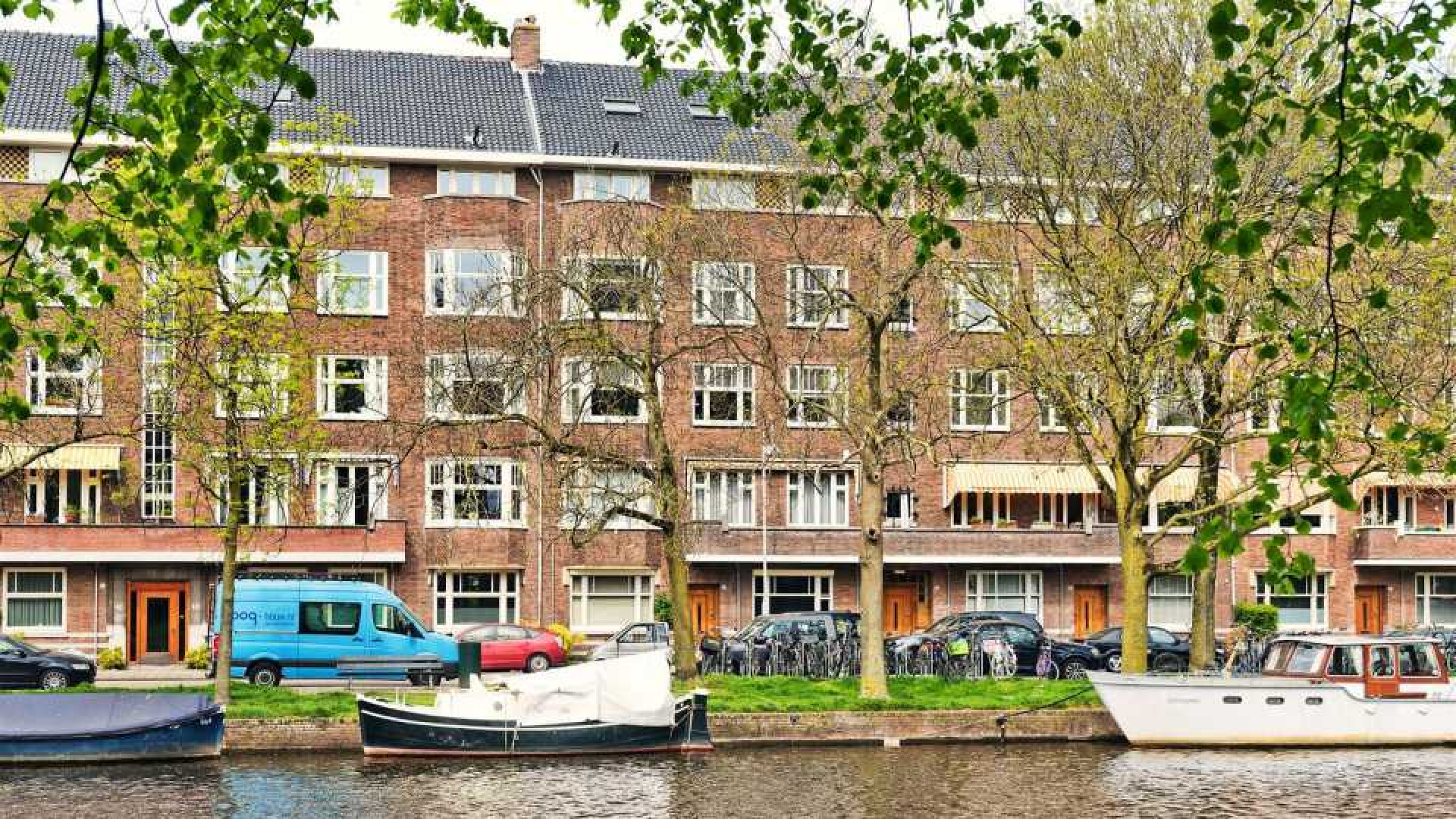 Ronald de Boer zet zijn luxe design appartement te koop. 1