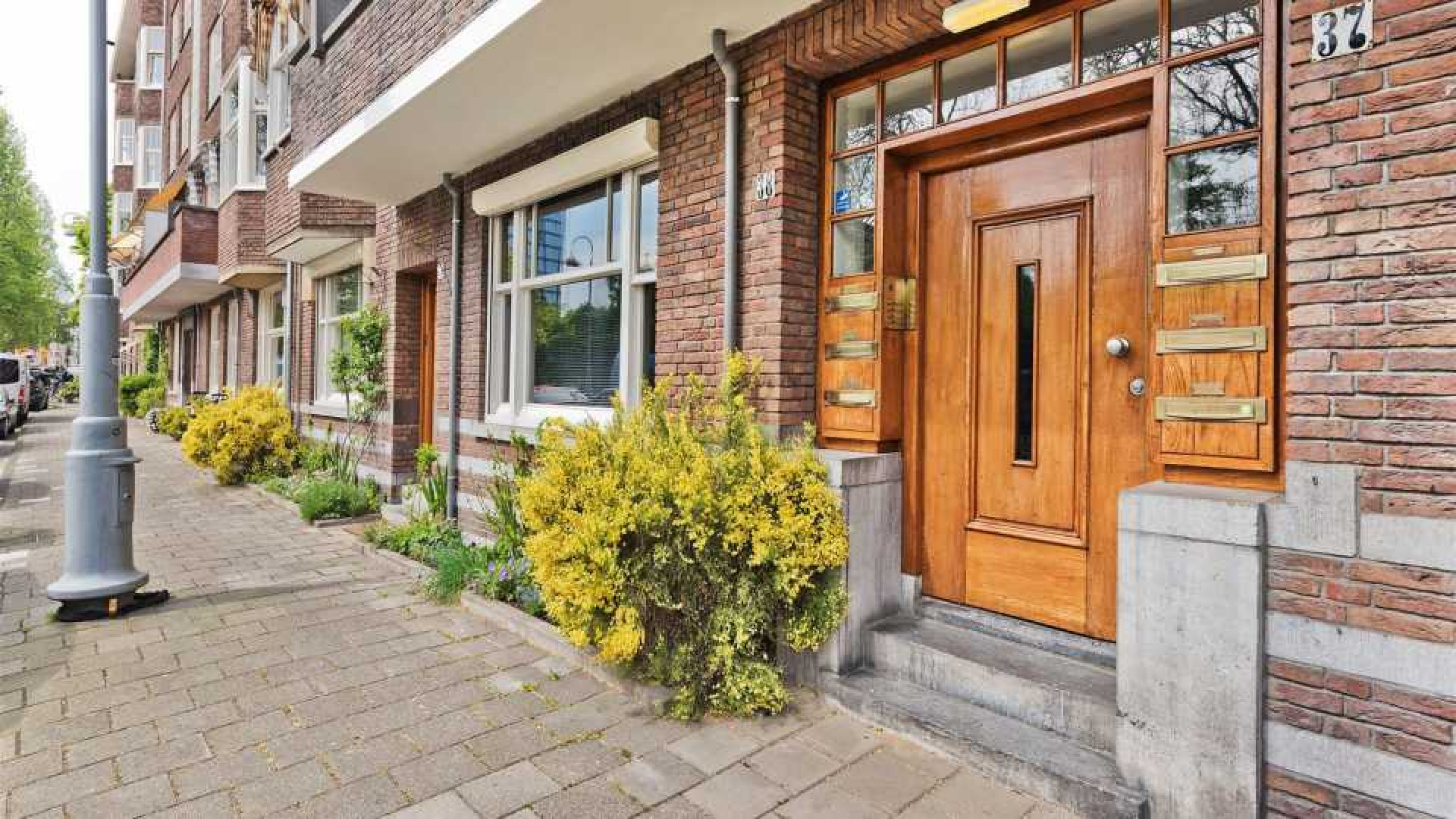 Ronald de Boer zet zijn luxe design appartement te koop. 2