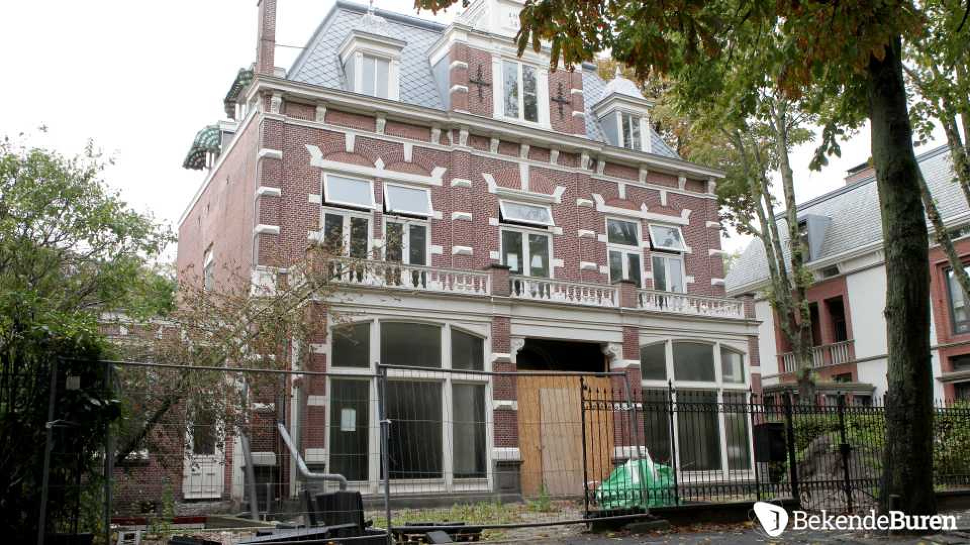 In dit miljoenen droompand gaat Anna Nooshin eindelijk wonen. 1