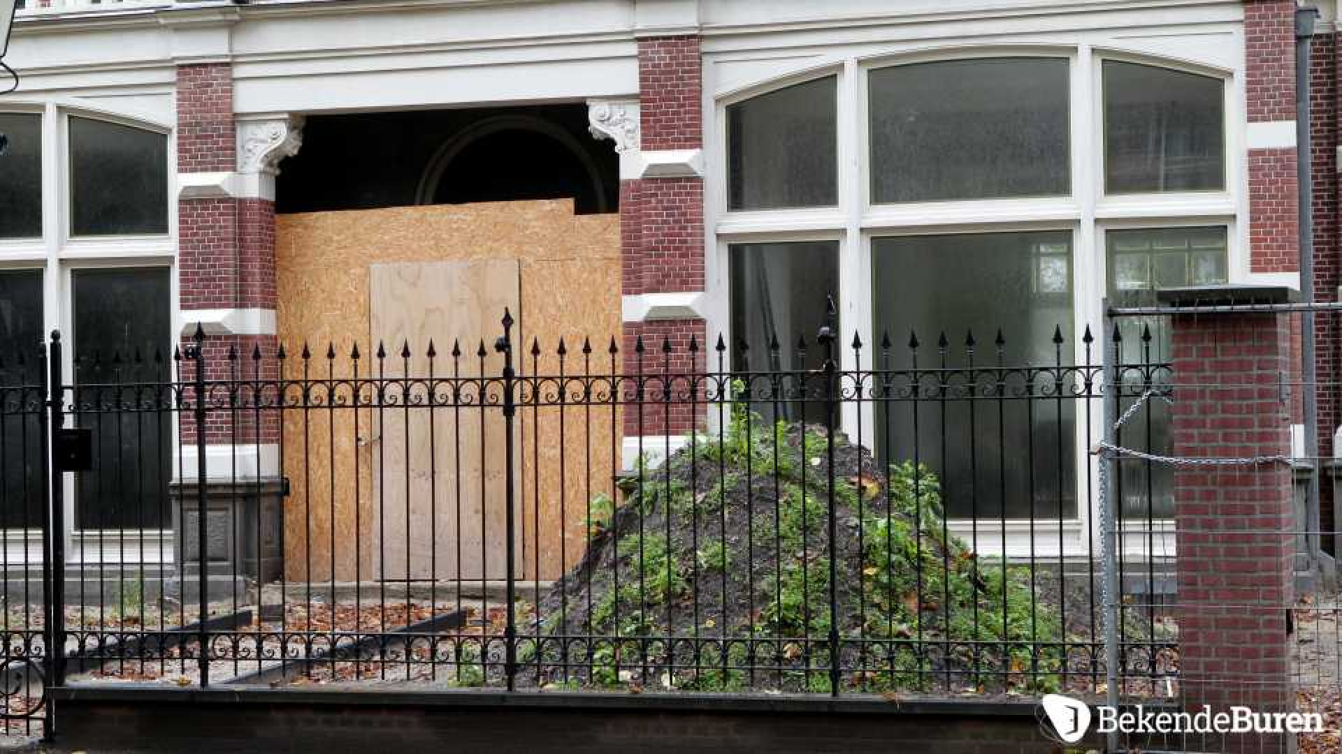 Miljoenenpand Anna Nooshin ligt er nog altijd troosteloos bij. 5