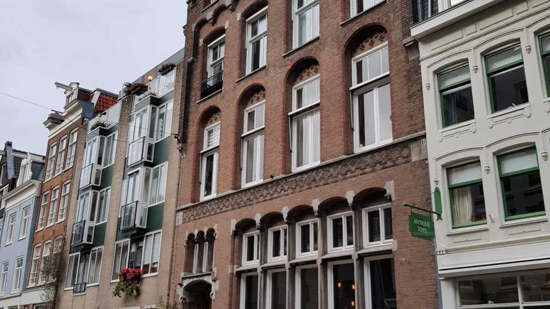 Sieradenkoning Rodrigo Otazu zet zijn appartement in hartje Amsterdam te huur!