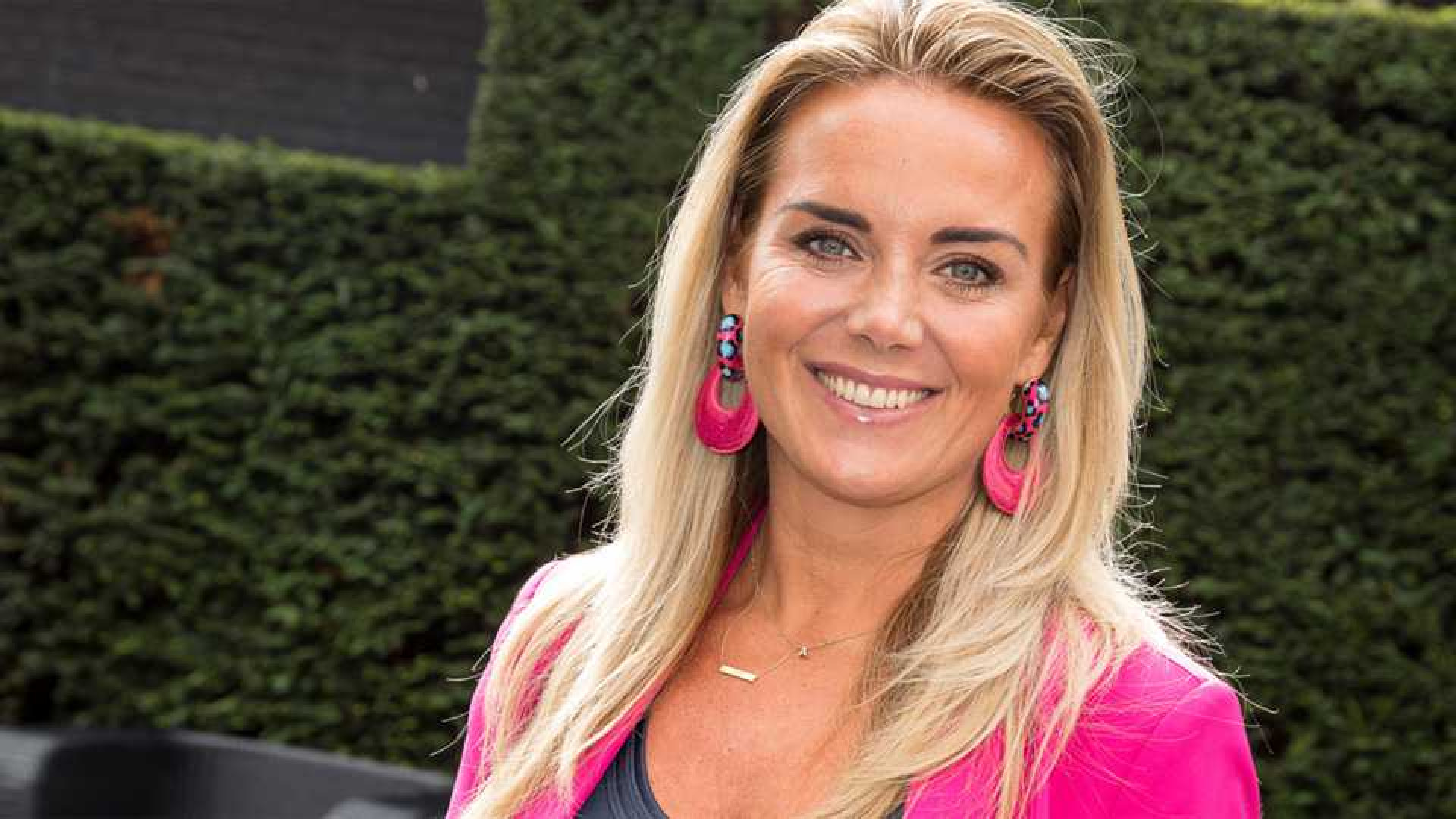 Hiermee slaat Monique Westenberg terug naar Rachel Hazes! 1