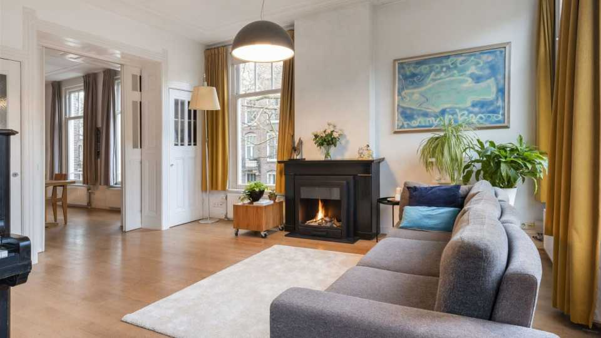 Koefnoen acteur Owen Schumacher zet zijn luxe Amsterdamse appartement te koop. 2