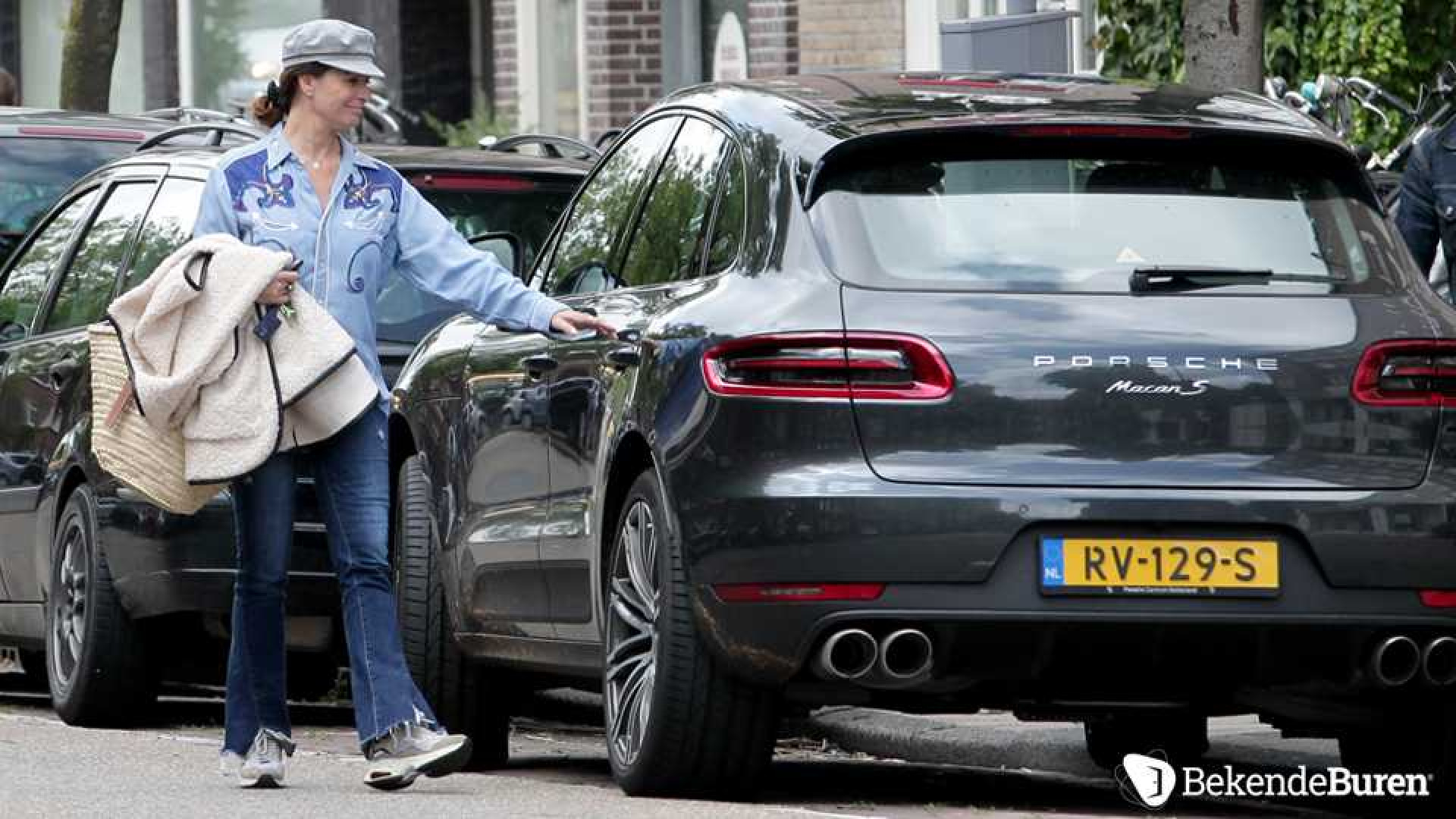 Leontine Borsato zet haar Porsche te koop! 6