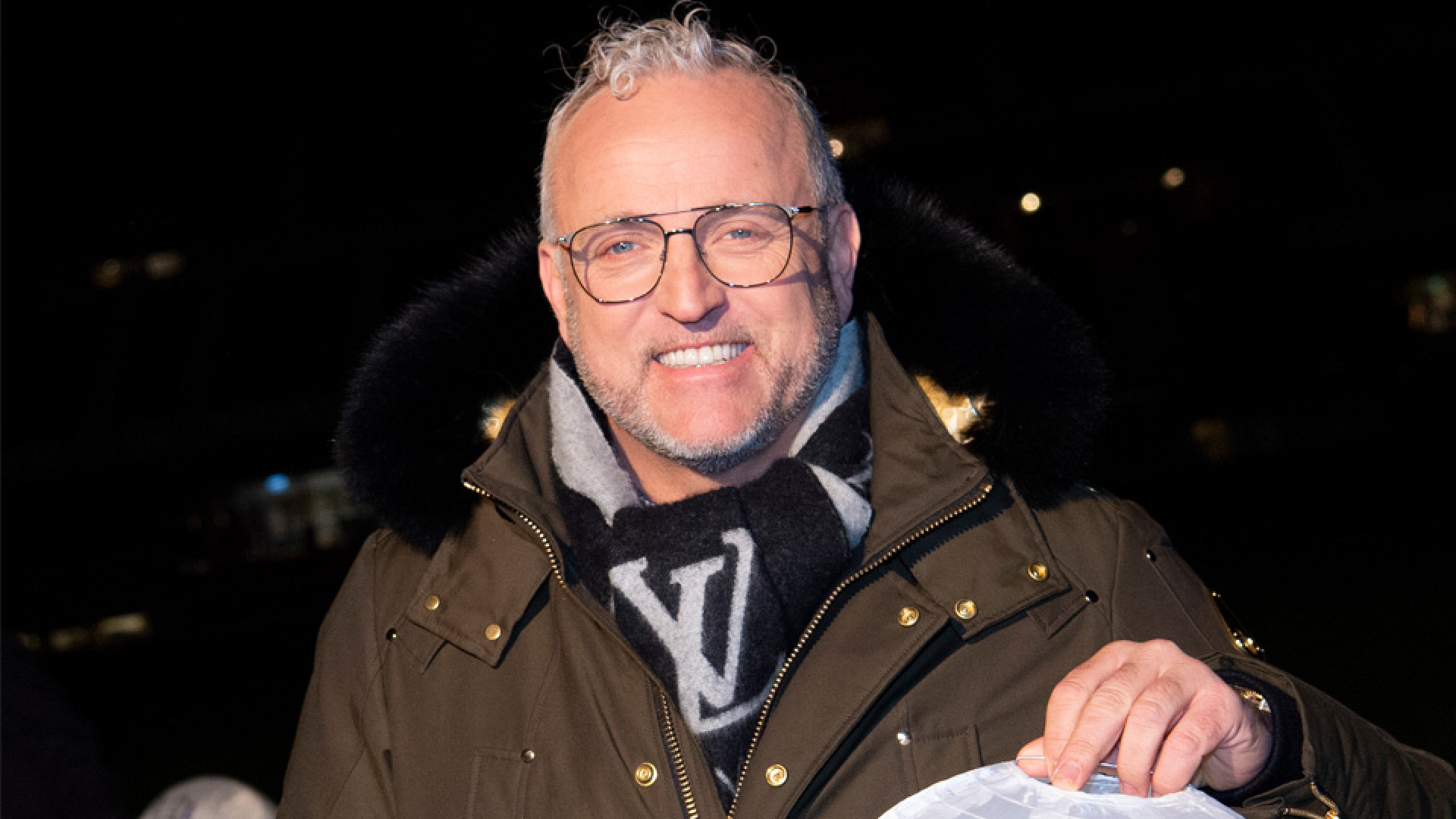 Gordon gaat helemaal los op jarige Joling. 1