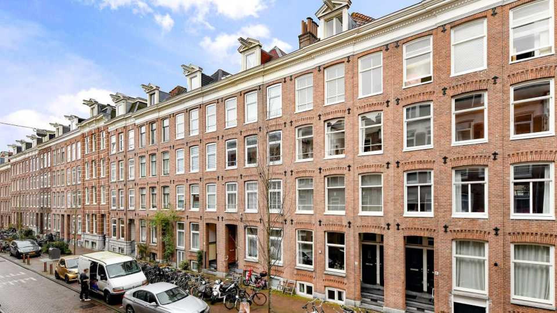 Xelly Cabau van Kasbergen koopt opknappertje in Amsterdam.