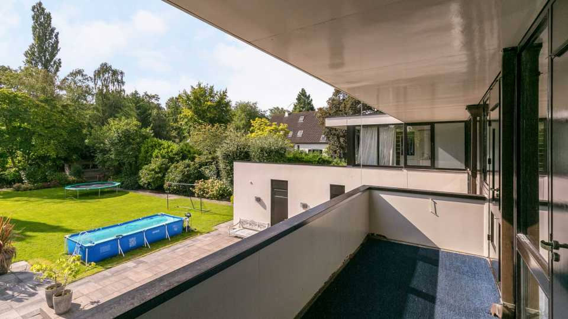 Dit is de luxe villa van zangeres Davina Michelle. Zie foto's. 13