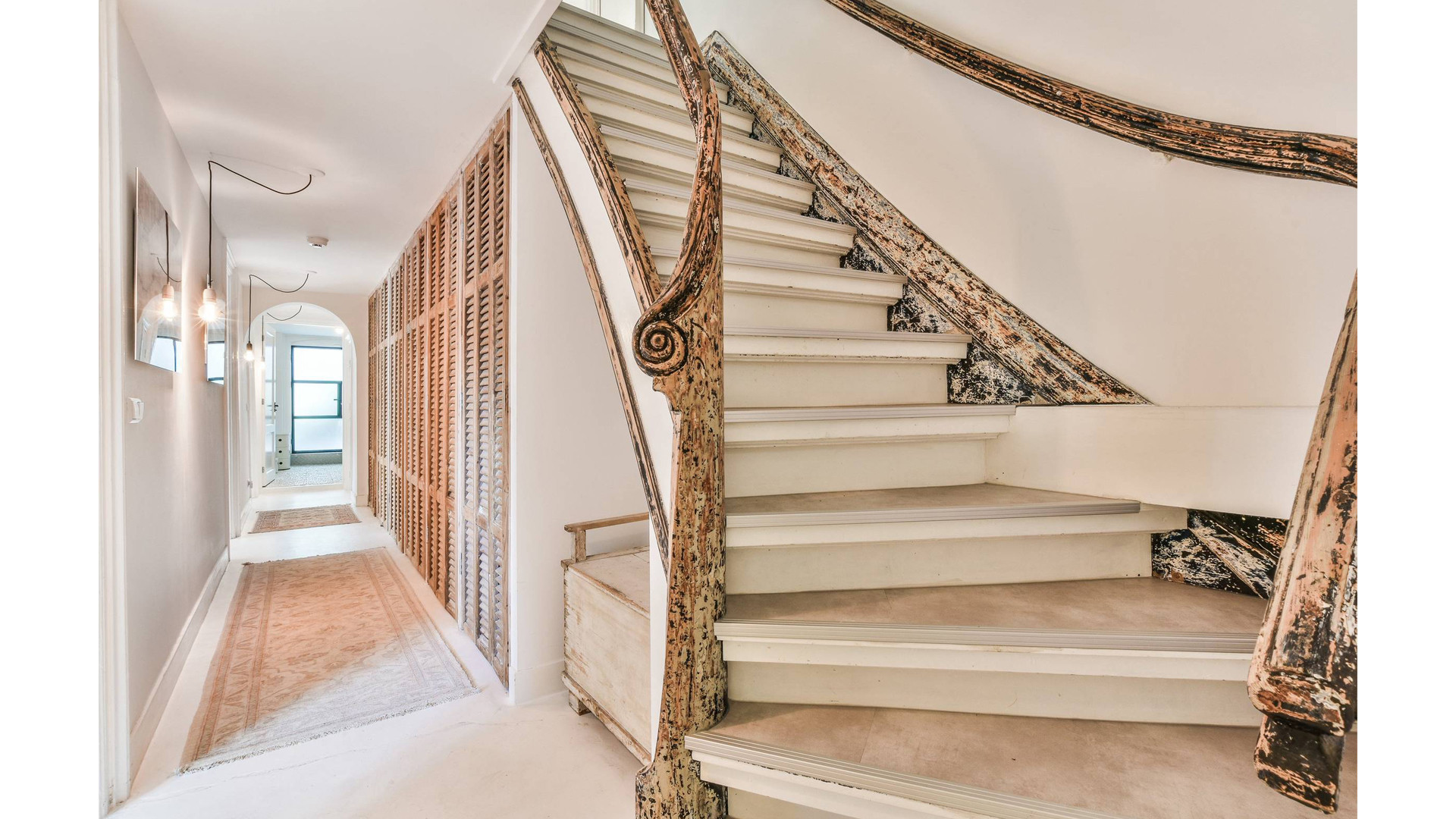 Bridget Maasland zet haar luxe dubbele benedenhuis in Amsterdam te koop. Zie foto's 13