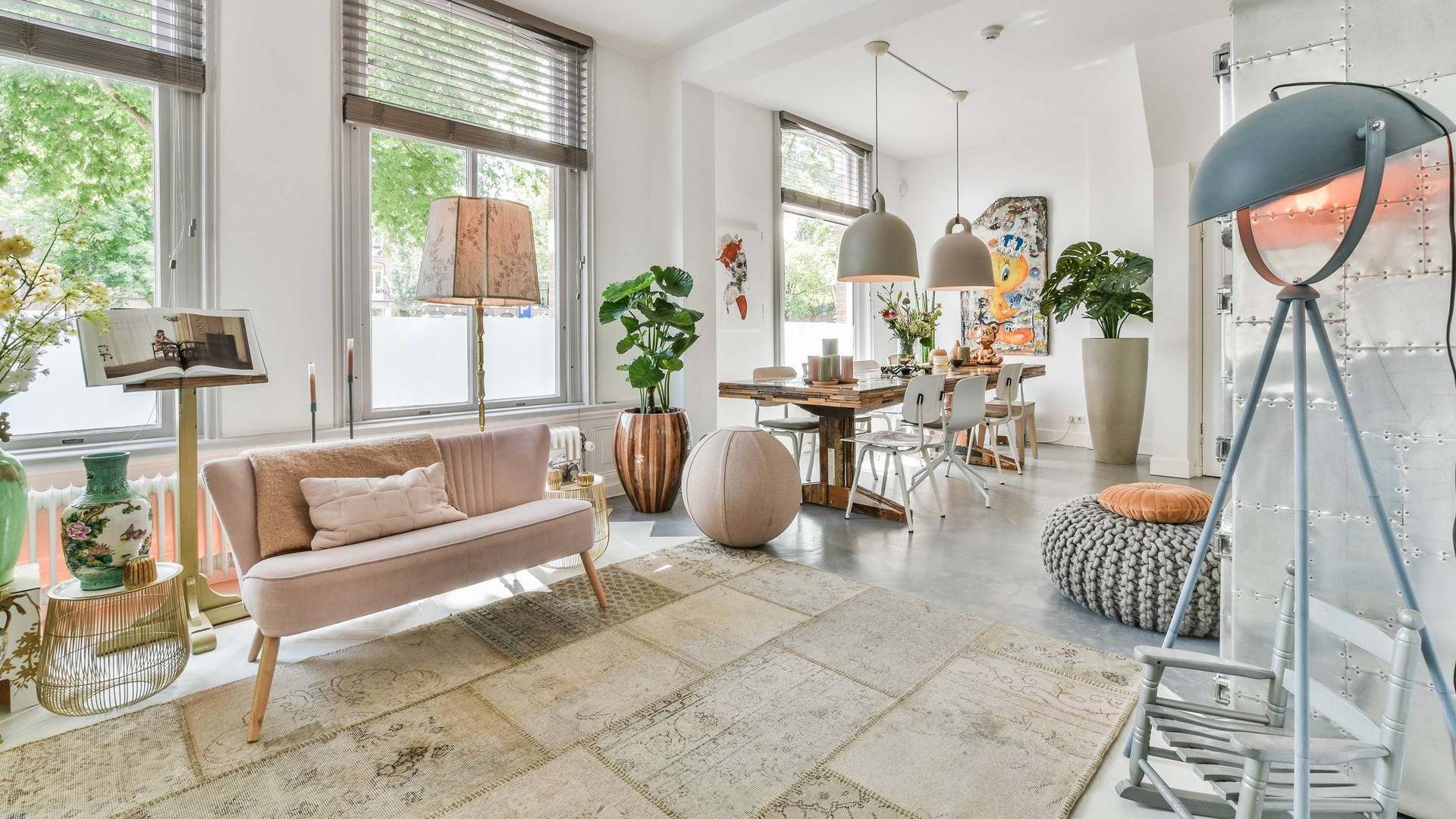 Bridget Maasland zet haar luxe dubbele benedenhuis in Amsterdam te koop. Zie foto's 3