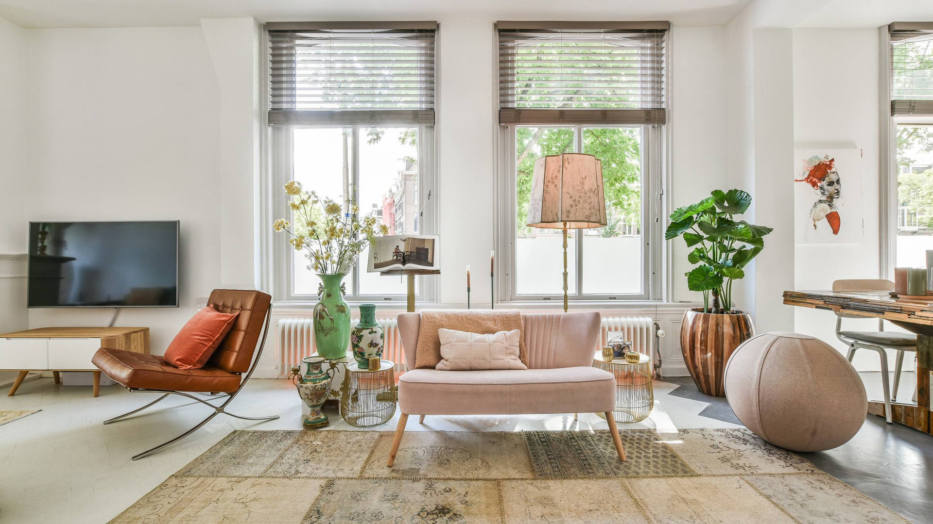 Bridget Maasland zet haar luxe dubbele benedenhuis in Amsterdam te koop. Zie foto's 4