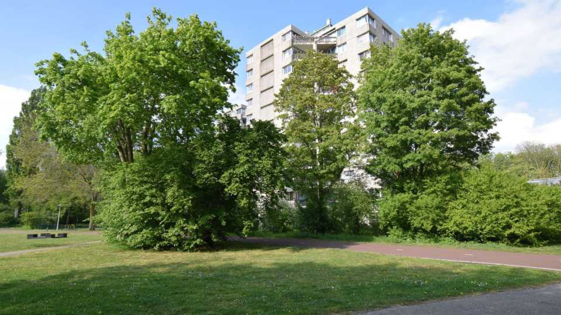 Anouk casht met verkoop van haar Amsterdamse appartement. Zie foto's 1