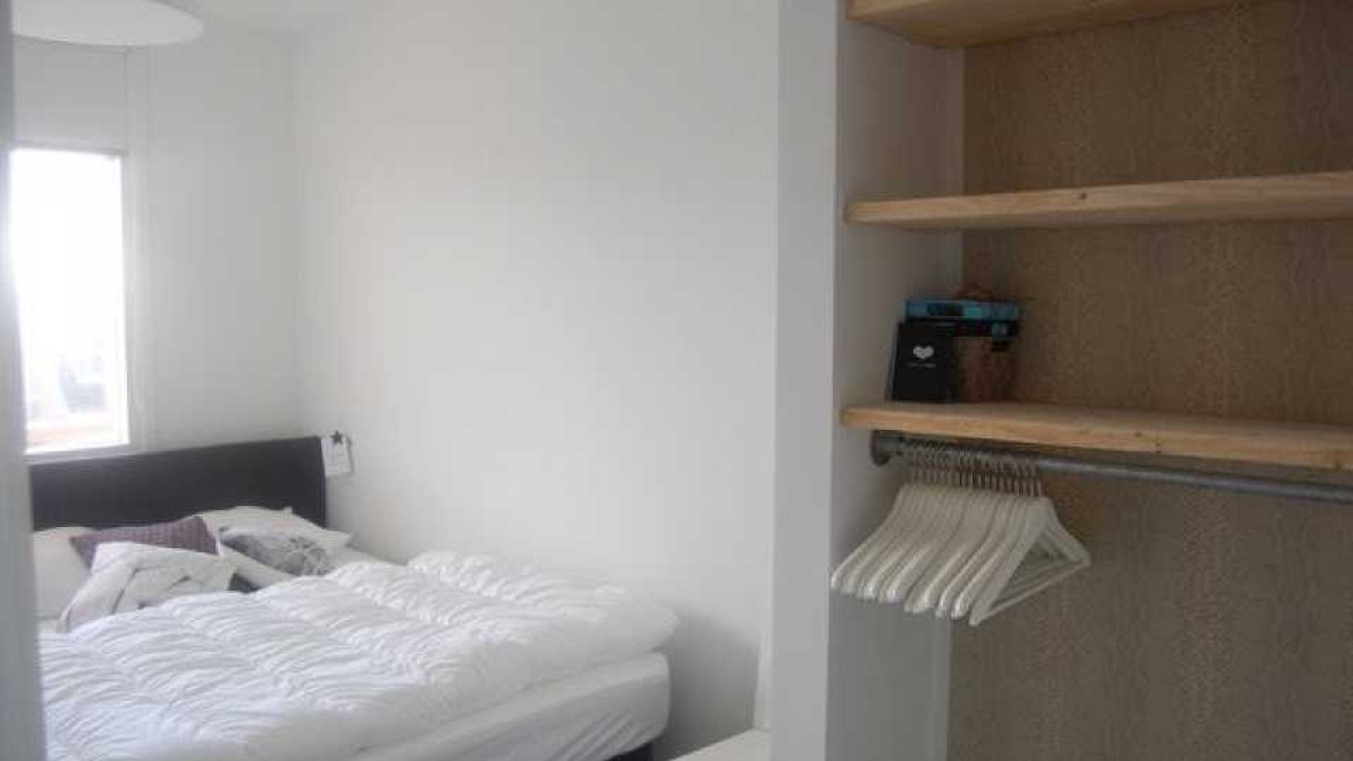 VERKOCHT: Liverpool  trainer Arne Slot verkoopt zijn strandappartement met winst. Zie foto's 10