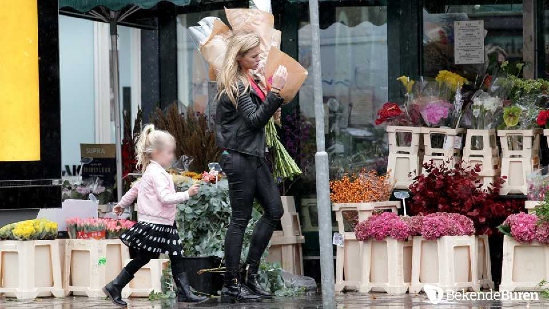 Was ruzie de aanleiding voor Nicolette van Dam om dit te doen? Zie foto's 6