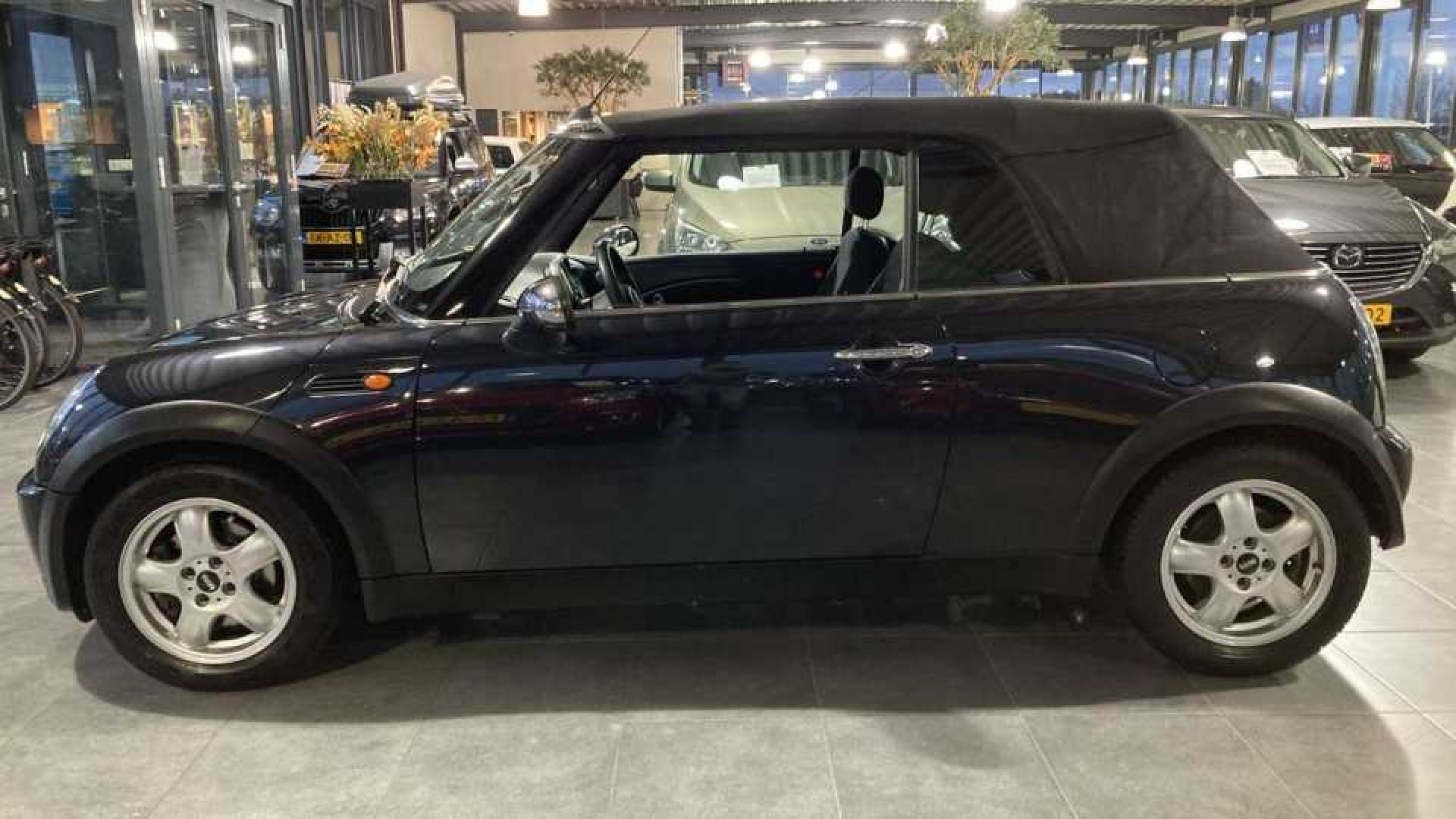 Auto van Martien Meiland te koop Zie foto's 3