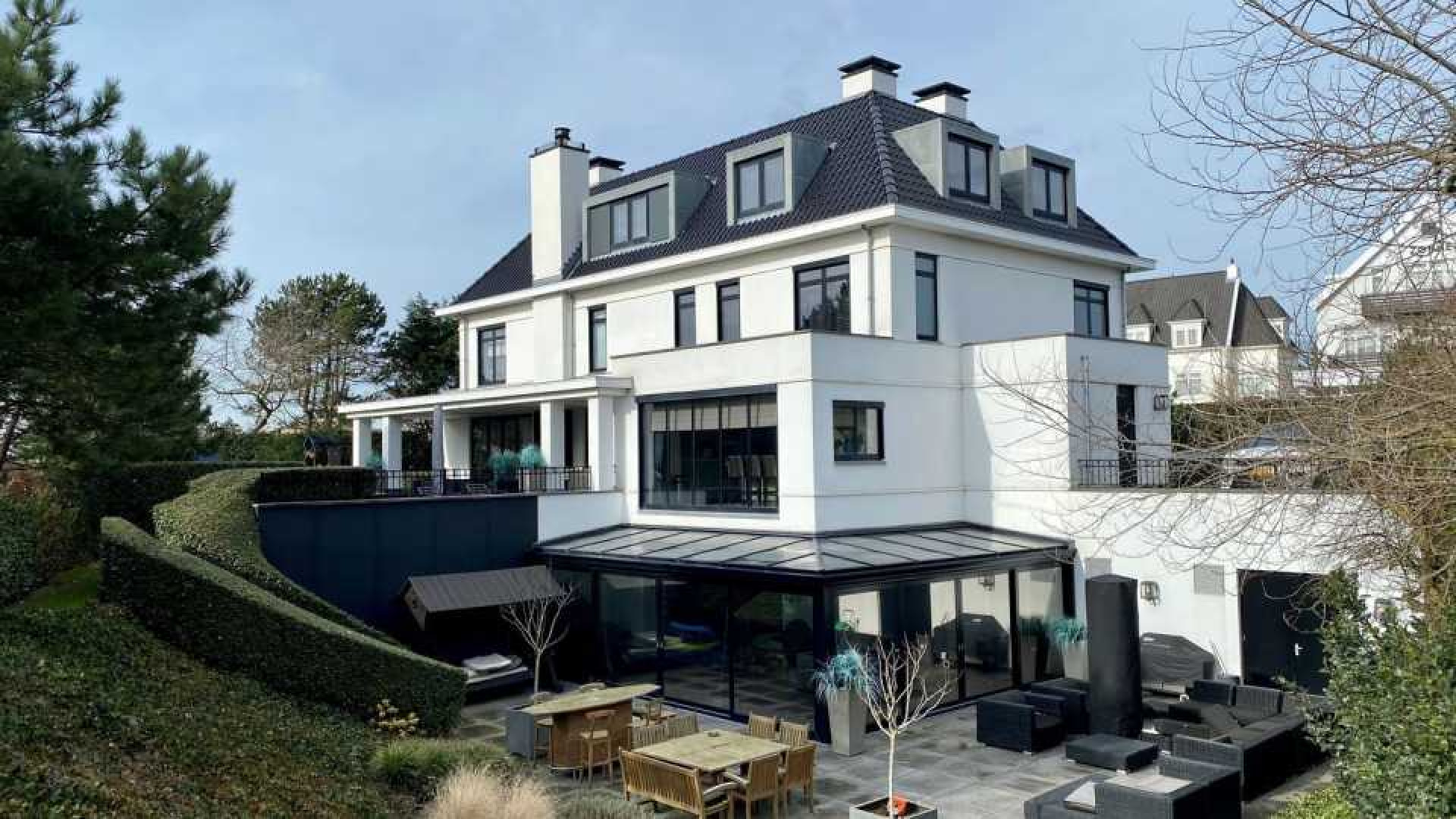 Verkoop villa gaat Dirk Kuijt miljoenen euro's kosten Zie foto's 2