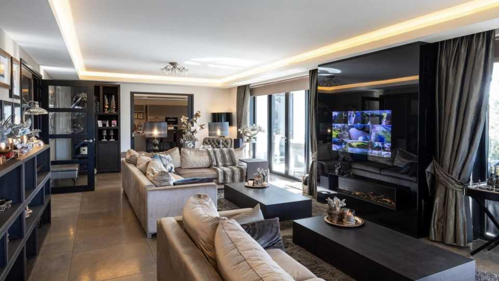 Villa Dirk Kuijt met miljoenen euro's winst verkocht! Zie foto's 4