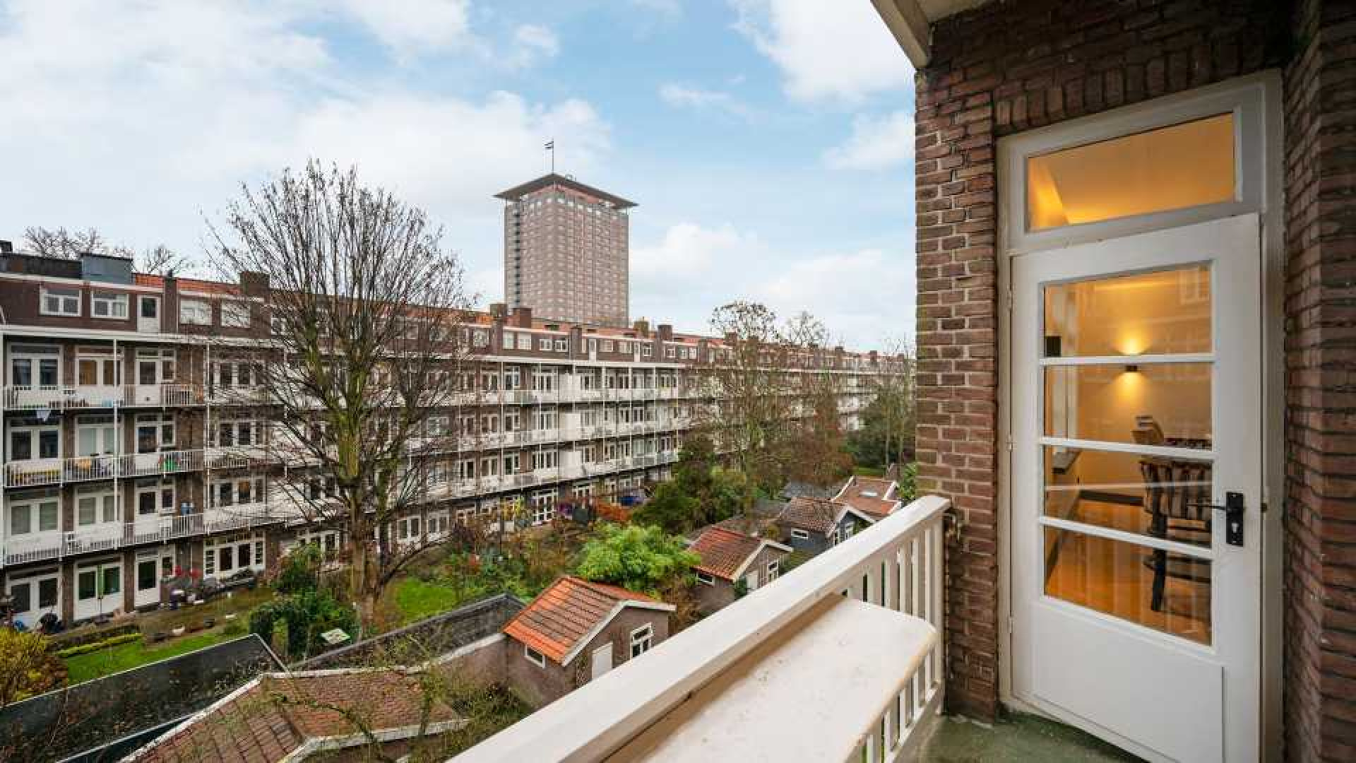 Topvoetballer Steven Bergwijn zet zijn Amsterdamse appartement te huur. Zie foto's