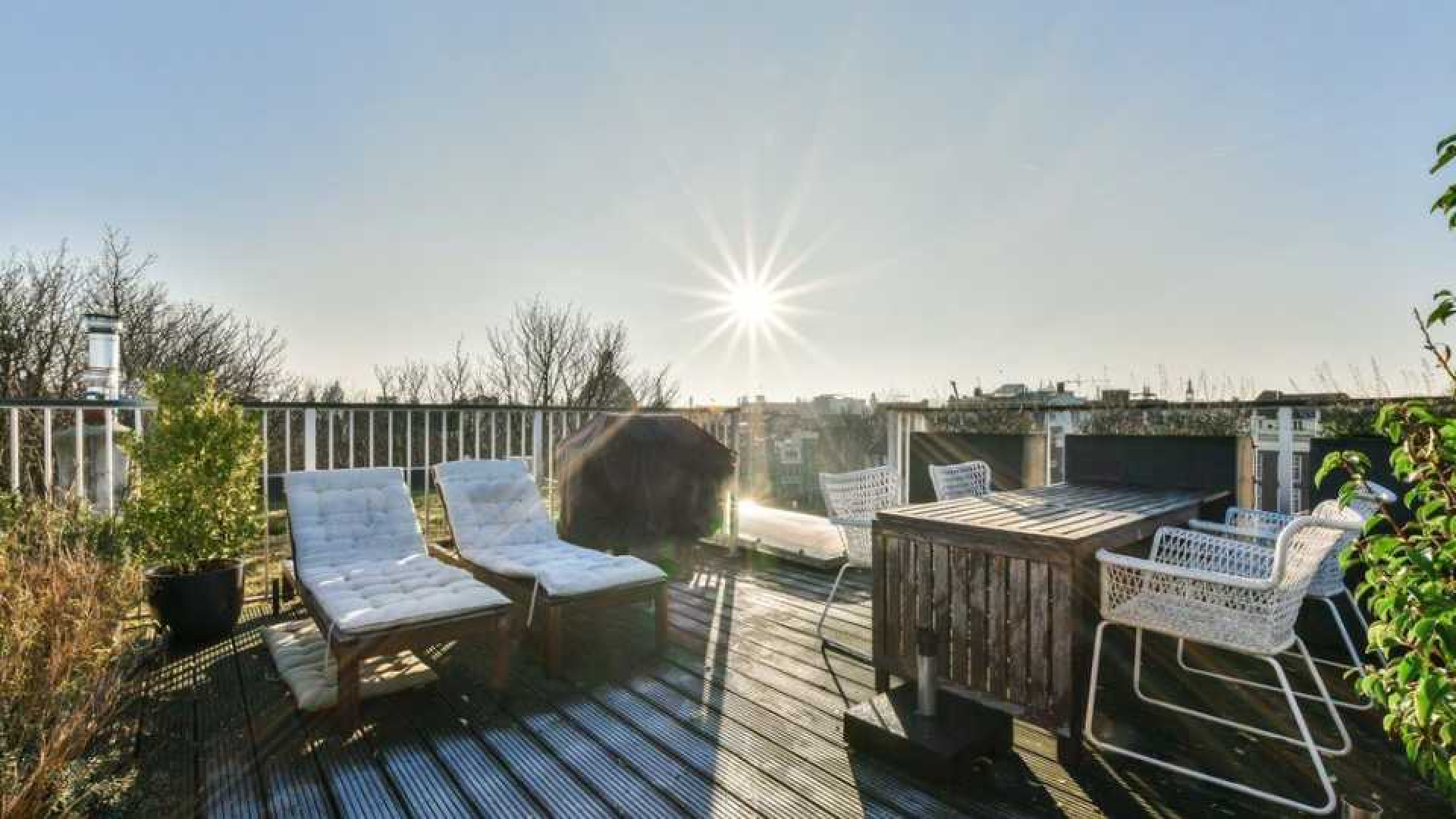 Isa Hoes koopt schitterend pand met dakterras. Zie foto's 17