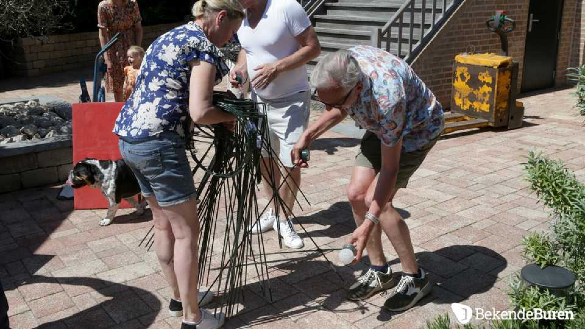 Vandaag zijn de Meilandjes naar Noordwijk verhuisd. Bekendeburen heeft alle beelden. Kijk snel! 14