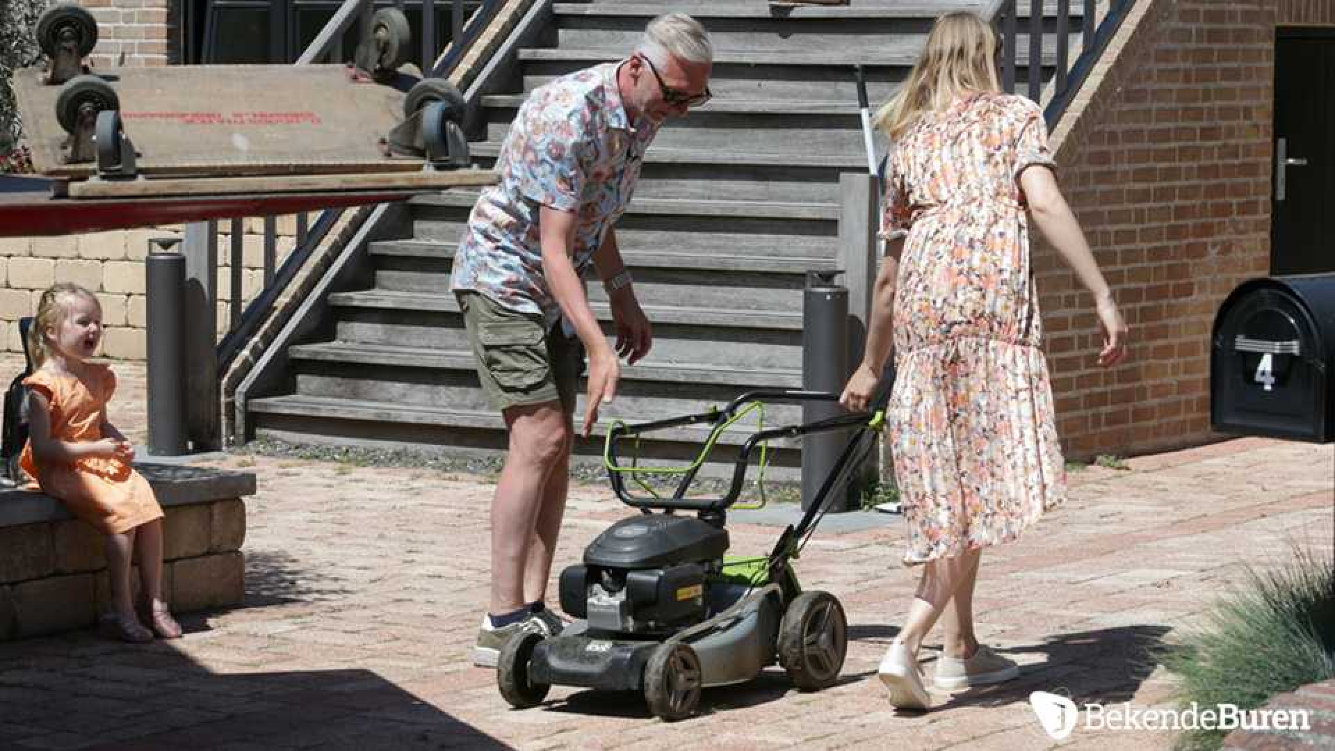 Vandaag zijn de Meilandjes naar Noordwijk verhuisd. Bekendeburen heeft alle beelden. Kijk snel! 9