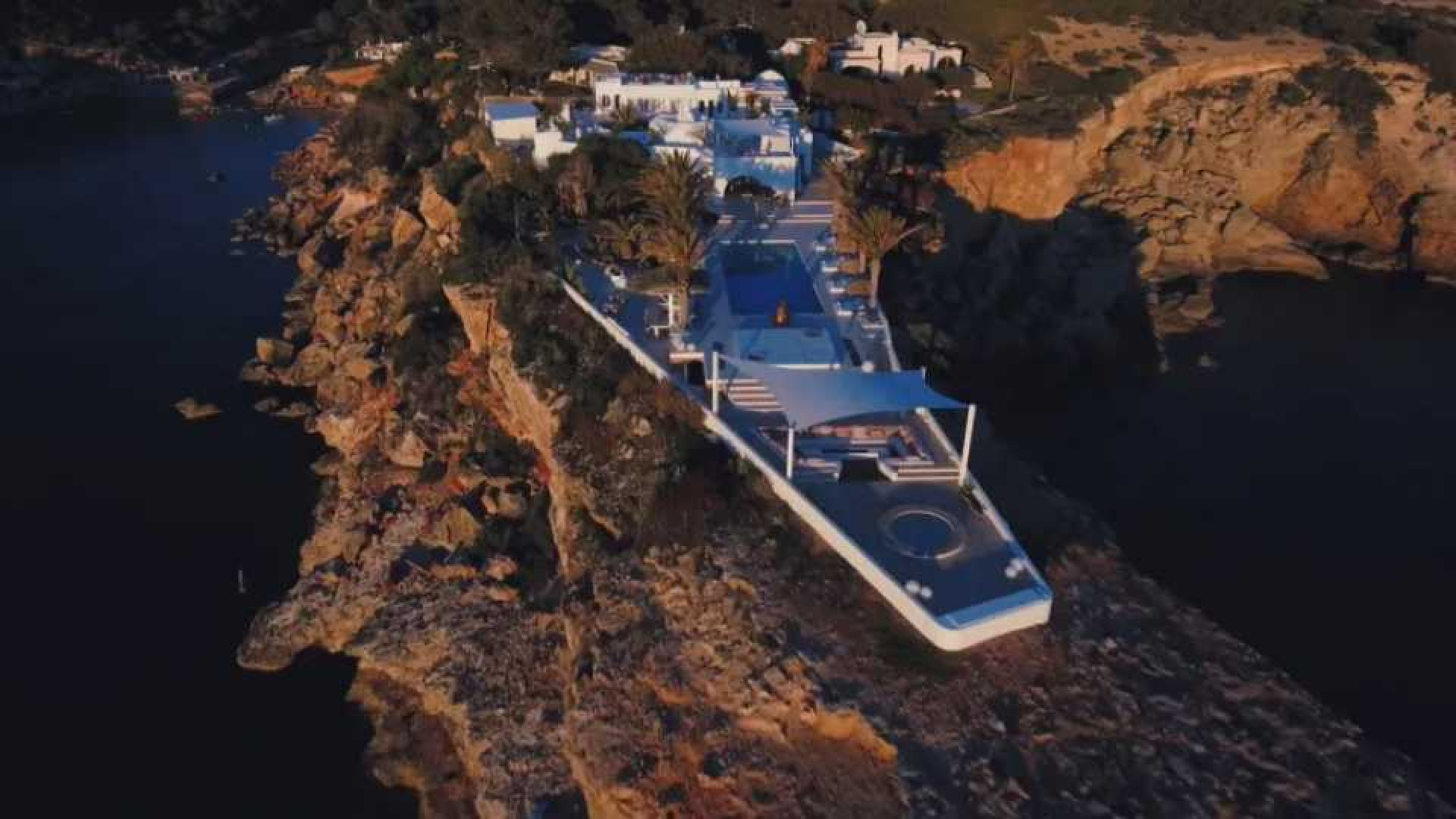 Gaat Yolanthe deze villa voor tien miljoen euro in de verkoop zetten? Zie foto's 16
