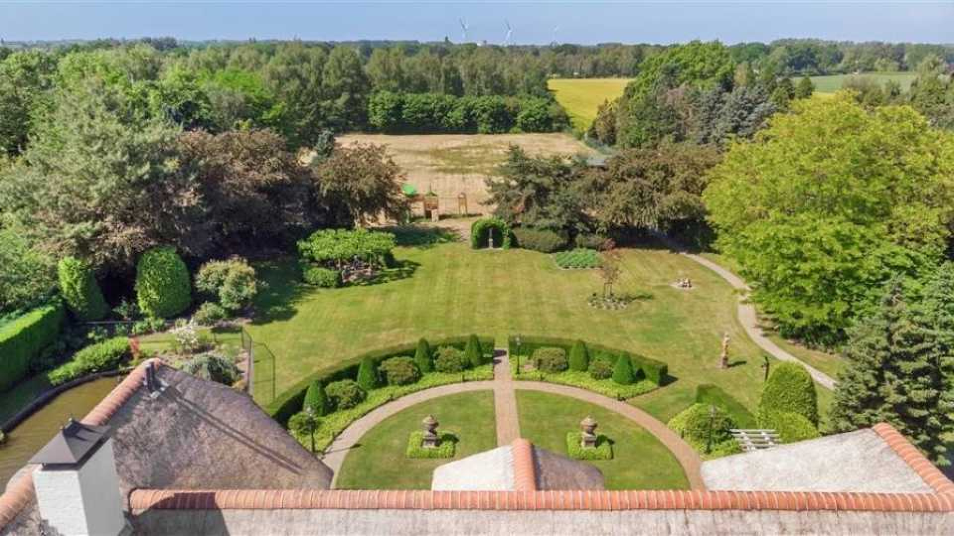 Voor deze prijs heeft Peter Gillis zijn villa in verkocht. Zie foto's 4