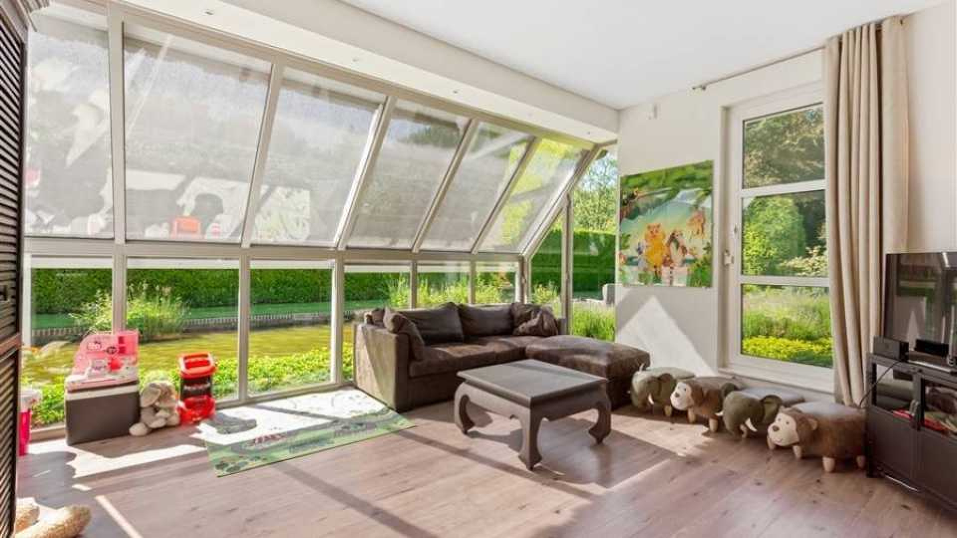 Voor deze prijs heeft Peter Gillis zijn villa in verkocht. Zie foto's 8