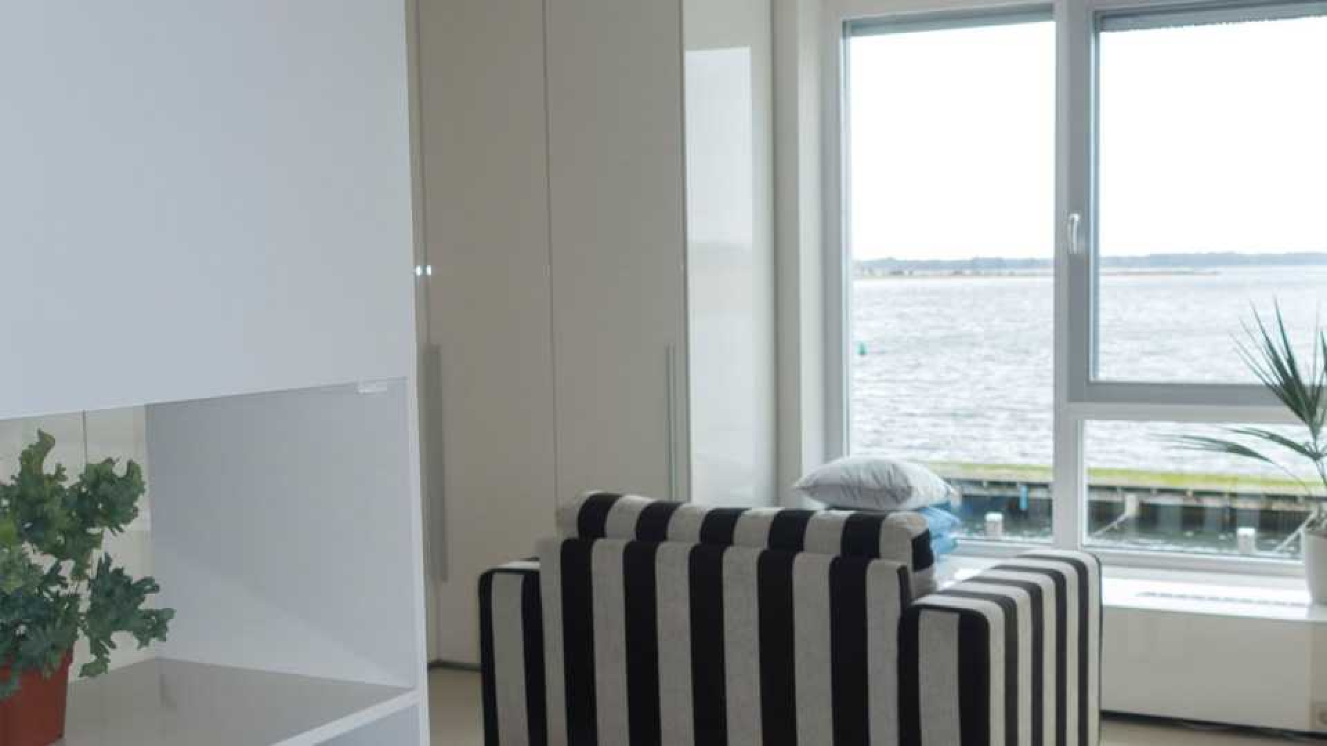 Hier wonen Dionne Stax en haar vriend Steven Jansen . Zie foto's 9