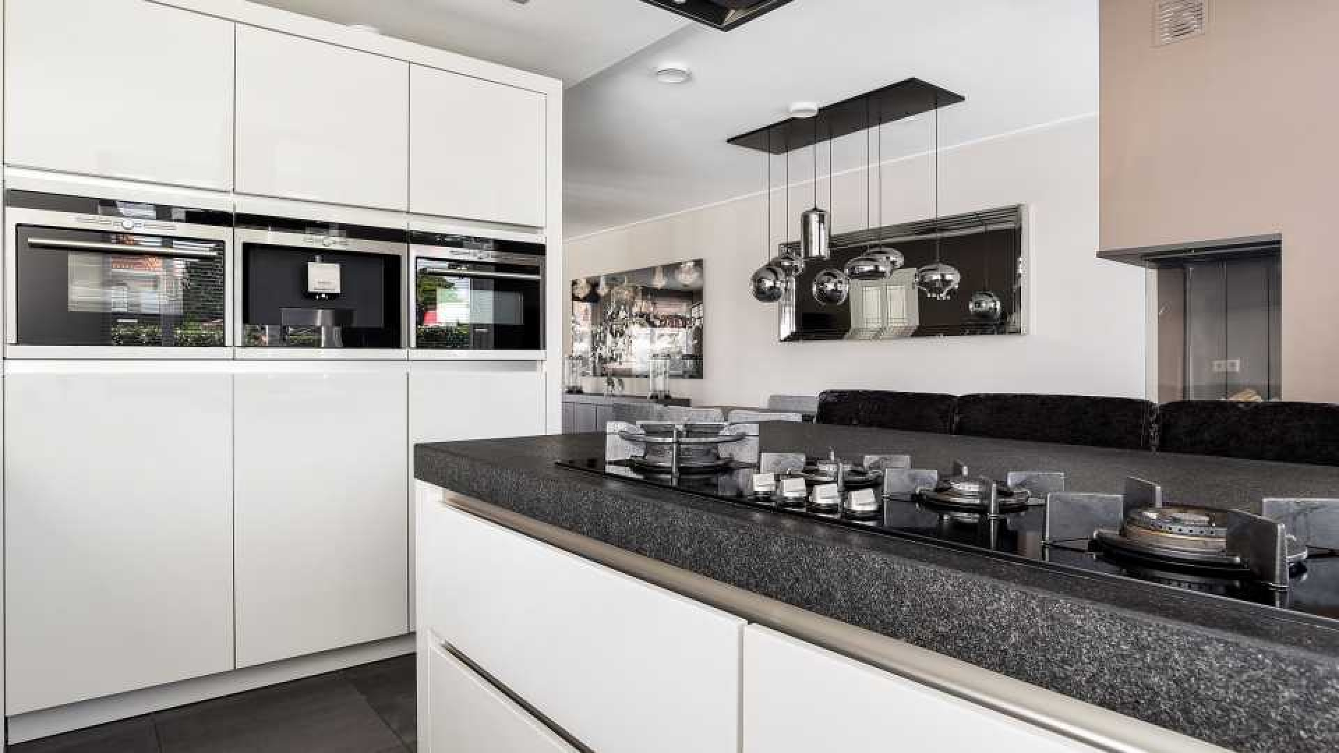 Maxime Meiland verkoopt in recordtijd haar villa met mooie winst. Zie foto's 12