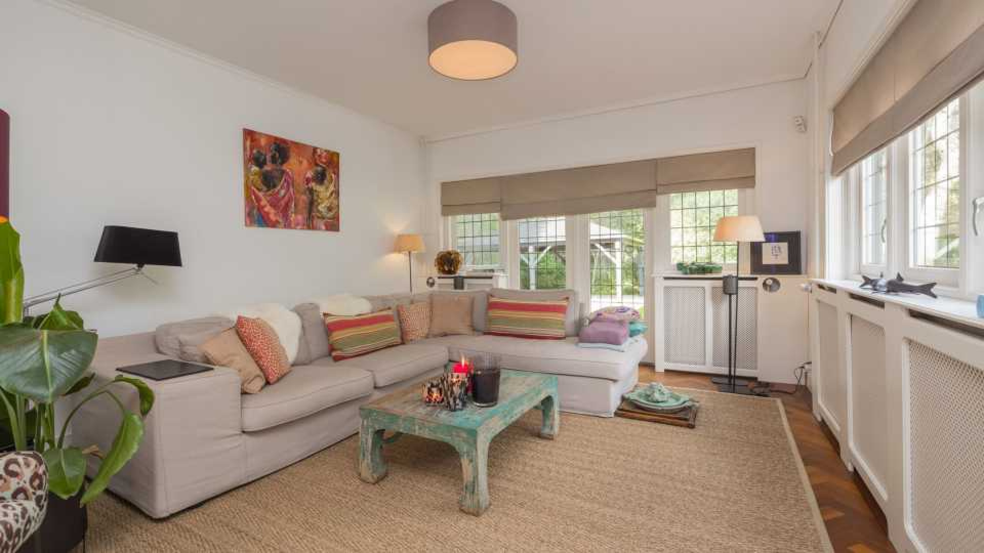 VERKOCHT: Meilandjes verkopen hun landhuis in Noordwijkerhout met mooie winst. Zie foto's 13