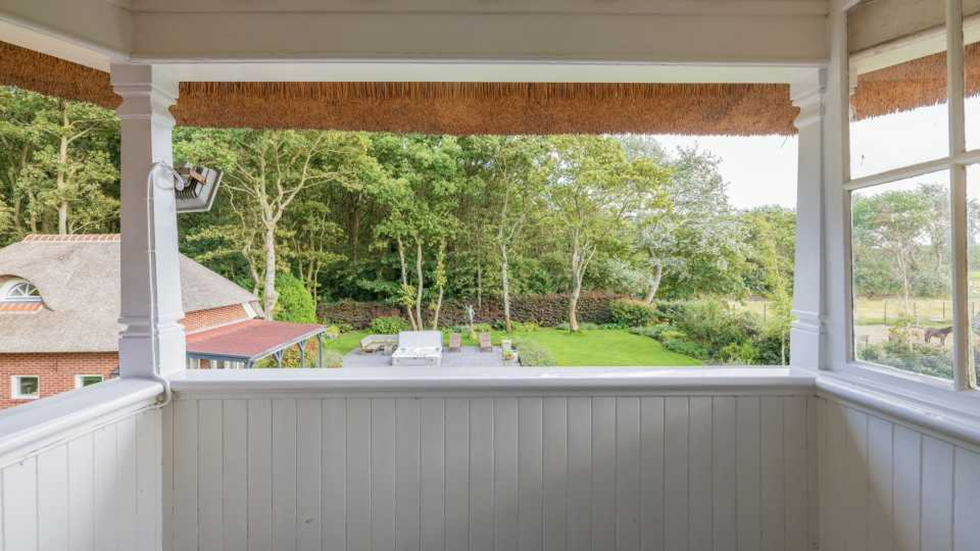 VERKOCHT: Meilandjes verkopen hun landhuis in Noordwijkerhout met mooie winst. Zie foto's 20