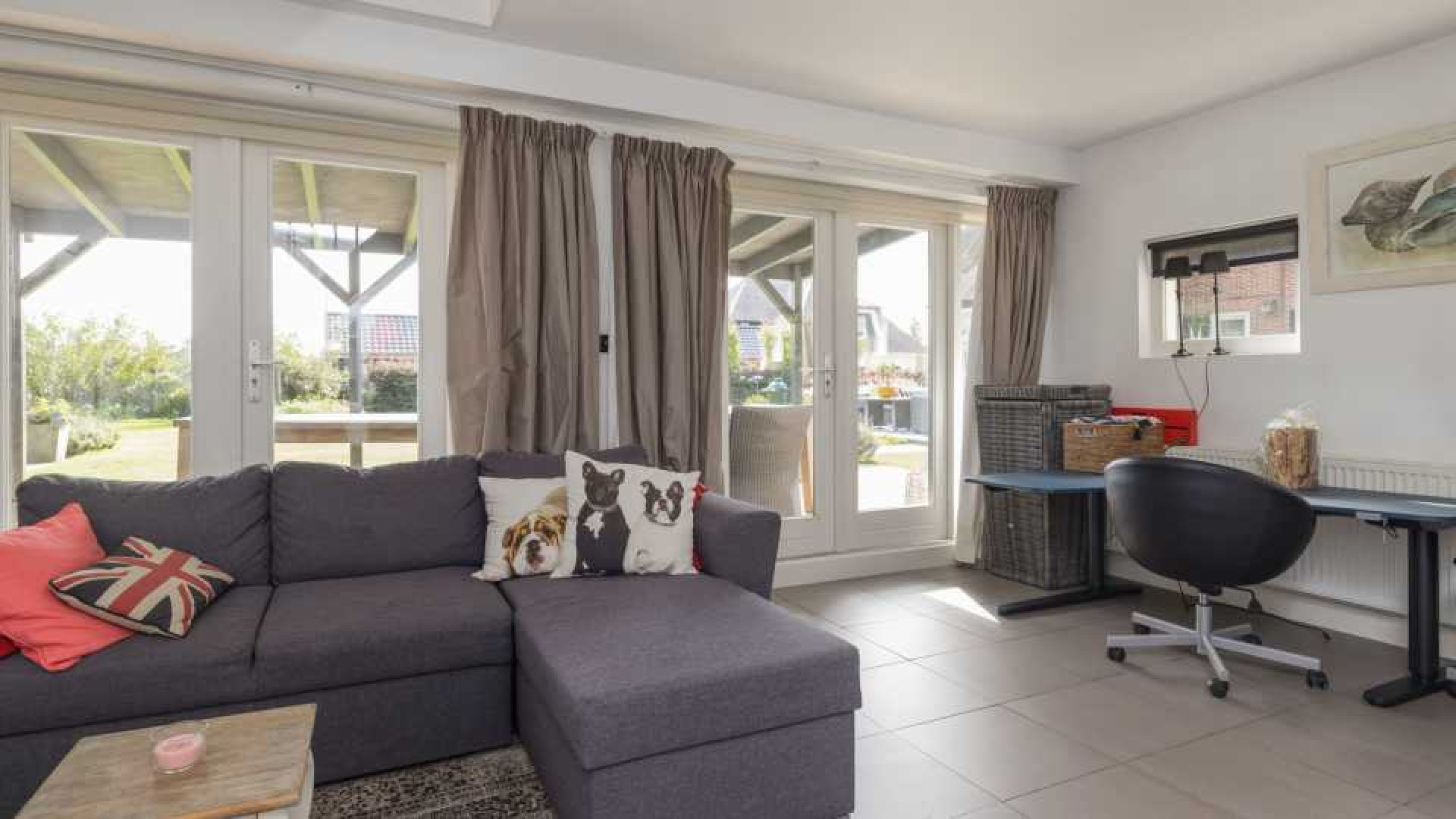 VERKOCHT: Meilandjes verkopen hun landhuis in Noordwijkerhout met mooie winst. Zie foto's 29