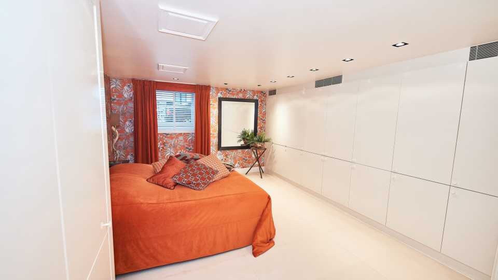 Connie Breukhoven zet haar tweede luxe appartement aan het Vondelpark te huur. Zie foto's 11