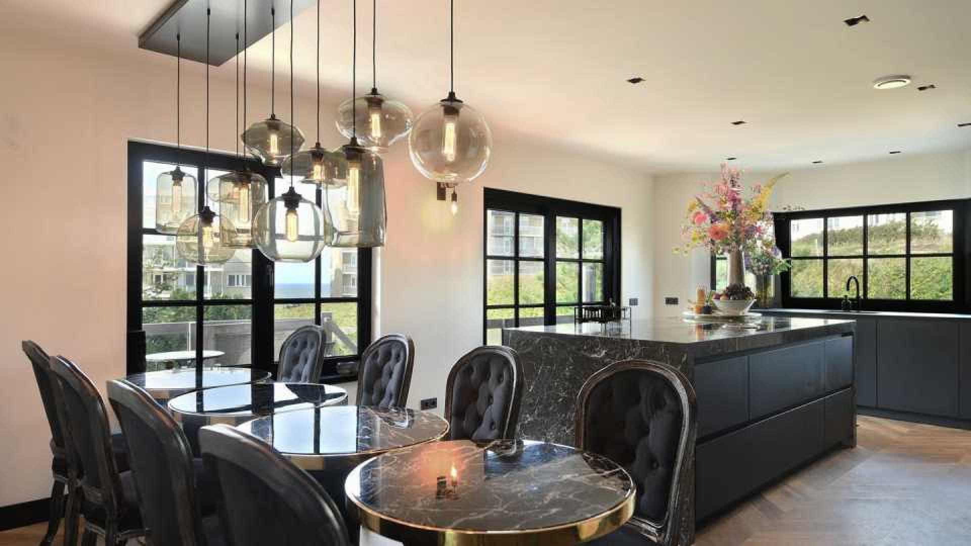 Martien en Erica Meiland hebben net voor deze prijs hun villa in Noordwijk te koop gezet. Zie foto's 6