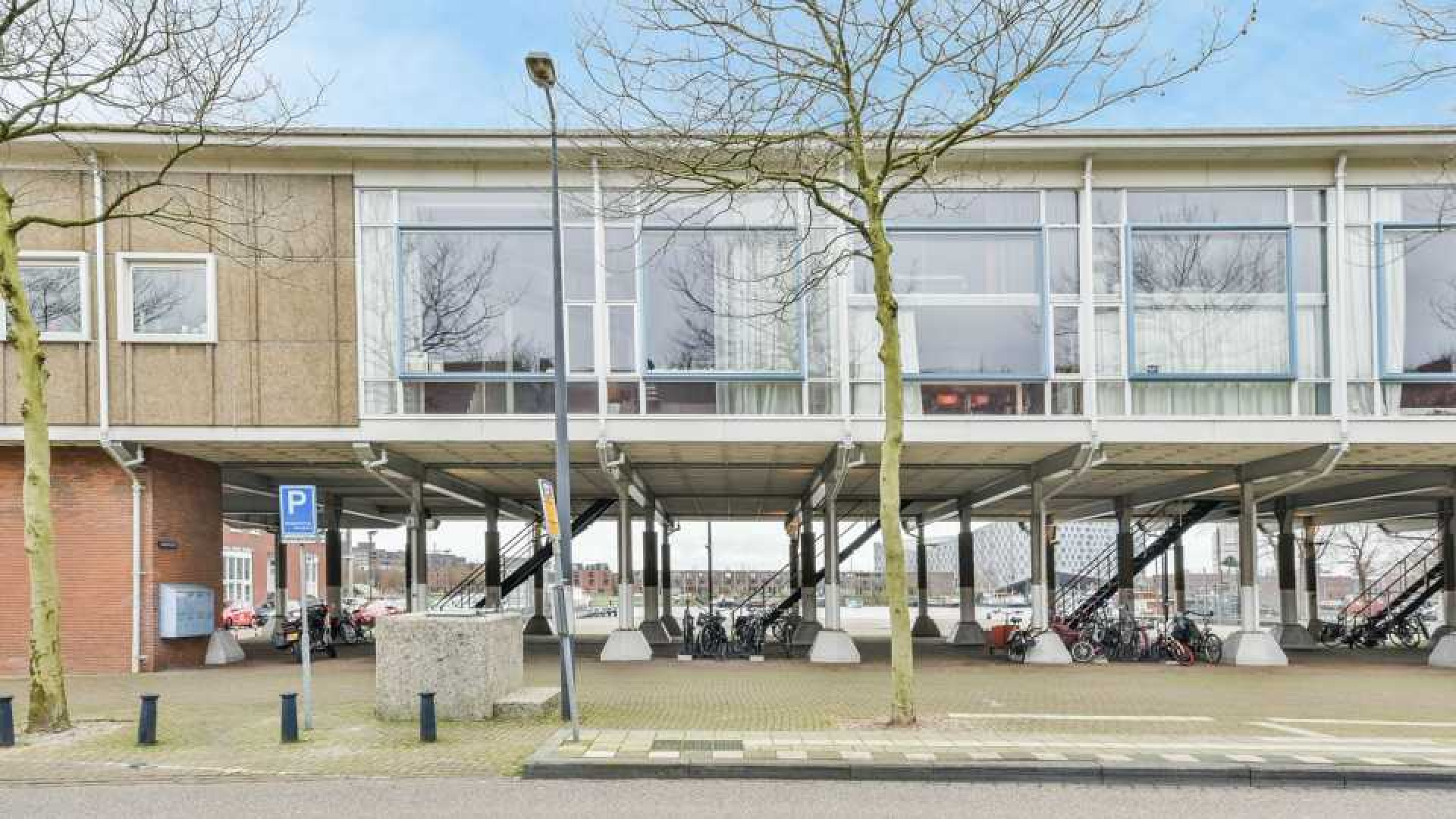 Stylist Bastiaan van Schaik zet zijn droomappartement weer te koop. Zie foto's 2