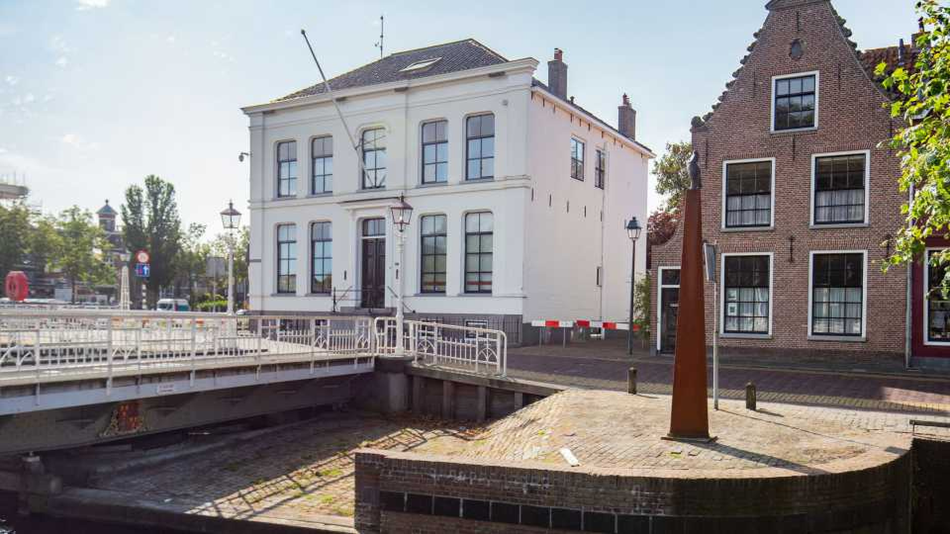 Piet Paulusma zet zijn prachtige stadsvilla in Harlingen te koop. Zie foto's 2