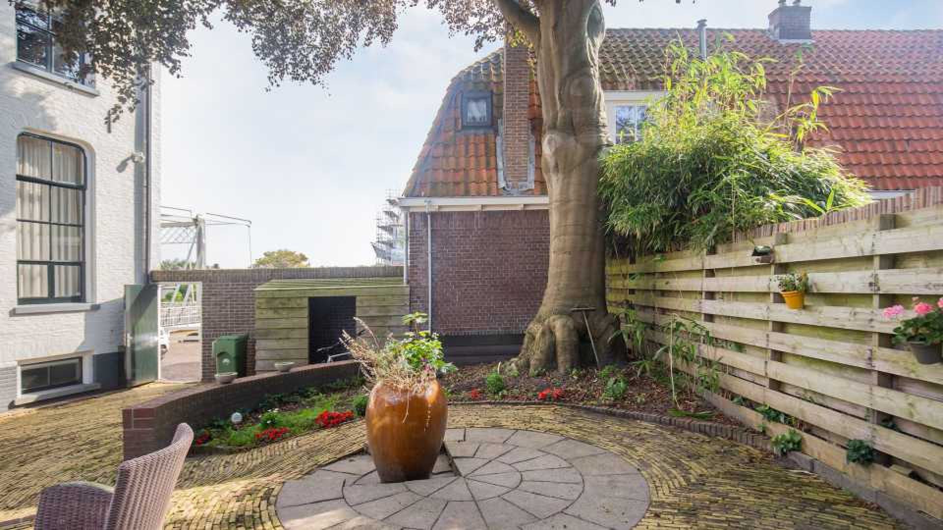 Onrust en strijd over voormalige pand Piet Paulusma. Zie foto's 18