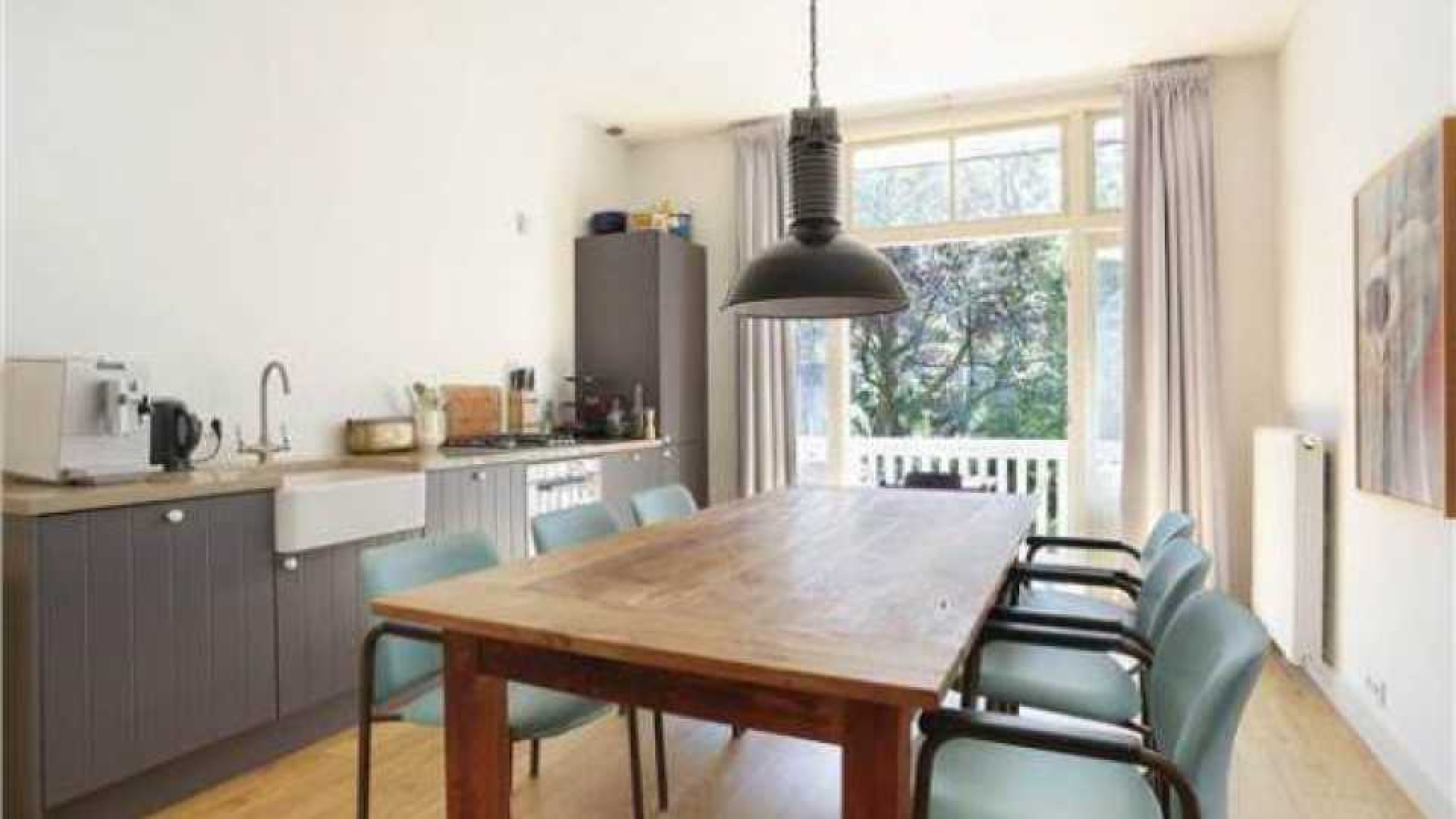 Dionne Stax koopt leuk appartement in Amsterdam. Zie foto's plus video! 11
