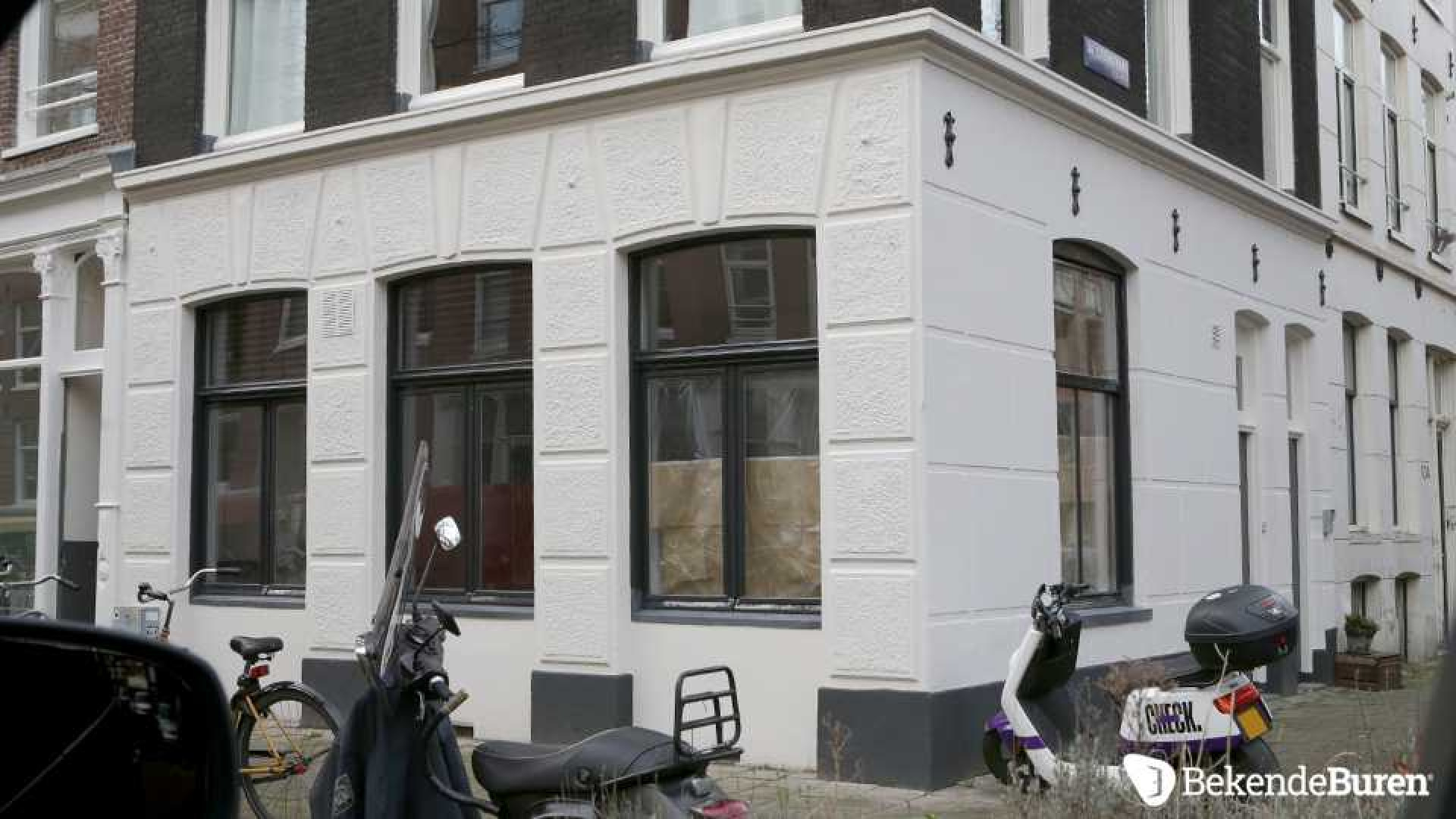 Freek van Noortwijk, ex van Katja Schuurman, druk bezig met het opknappen van zijn woning. Zie foto's 2