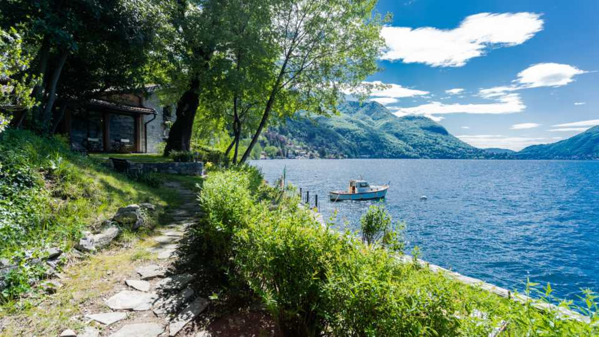 Villa van programma Lago de Beau aan Comomeer te huur. Zie foto's