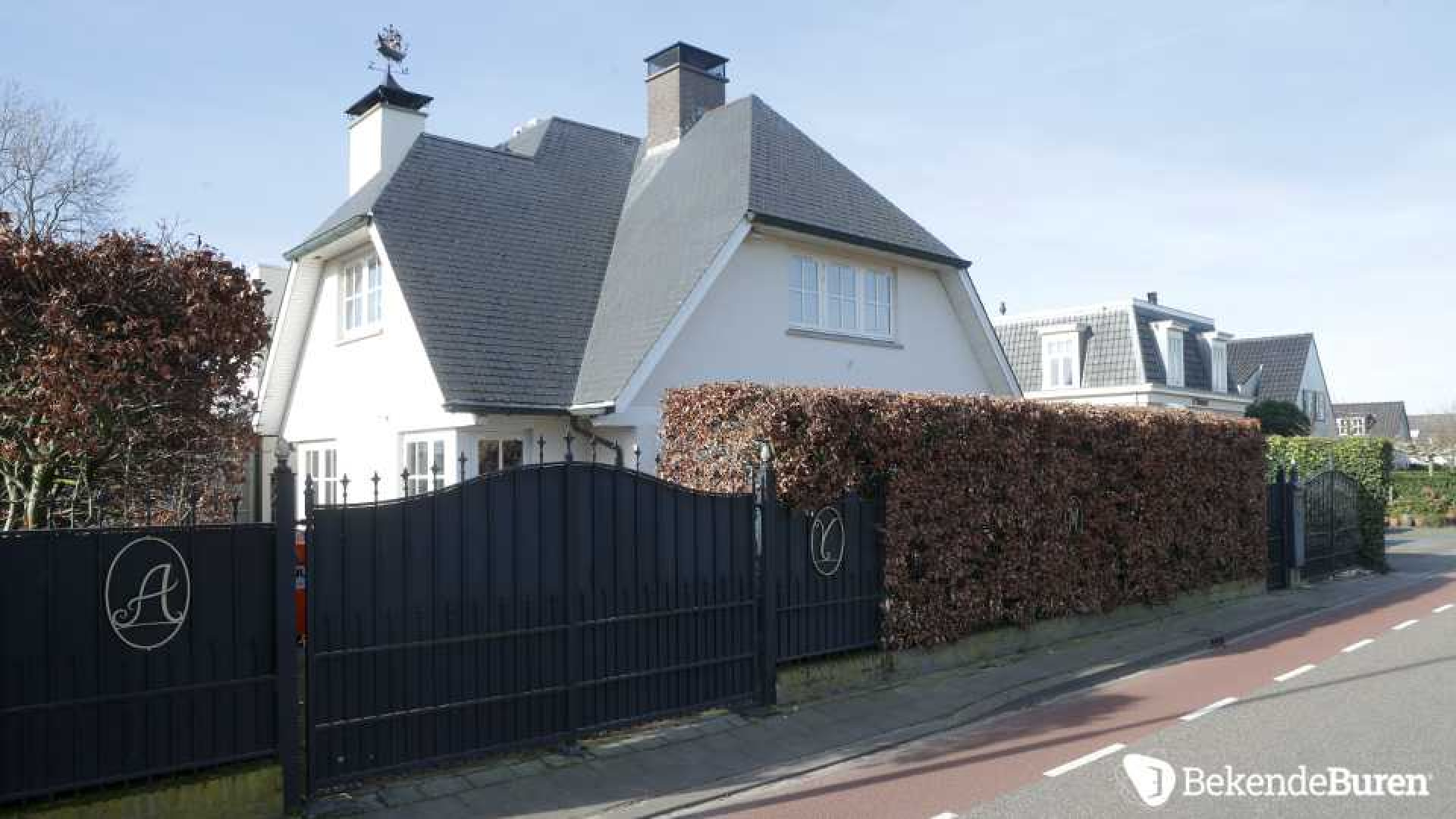 Villa prins Maurits aan de Loosdrechtse Plassen wordt flink verbouwd. Zie foto's 2