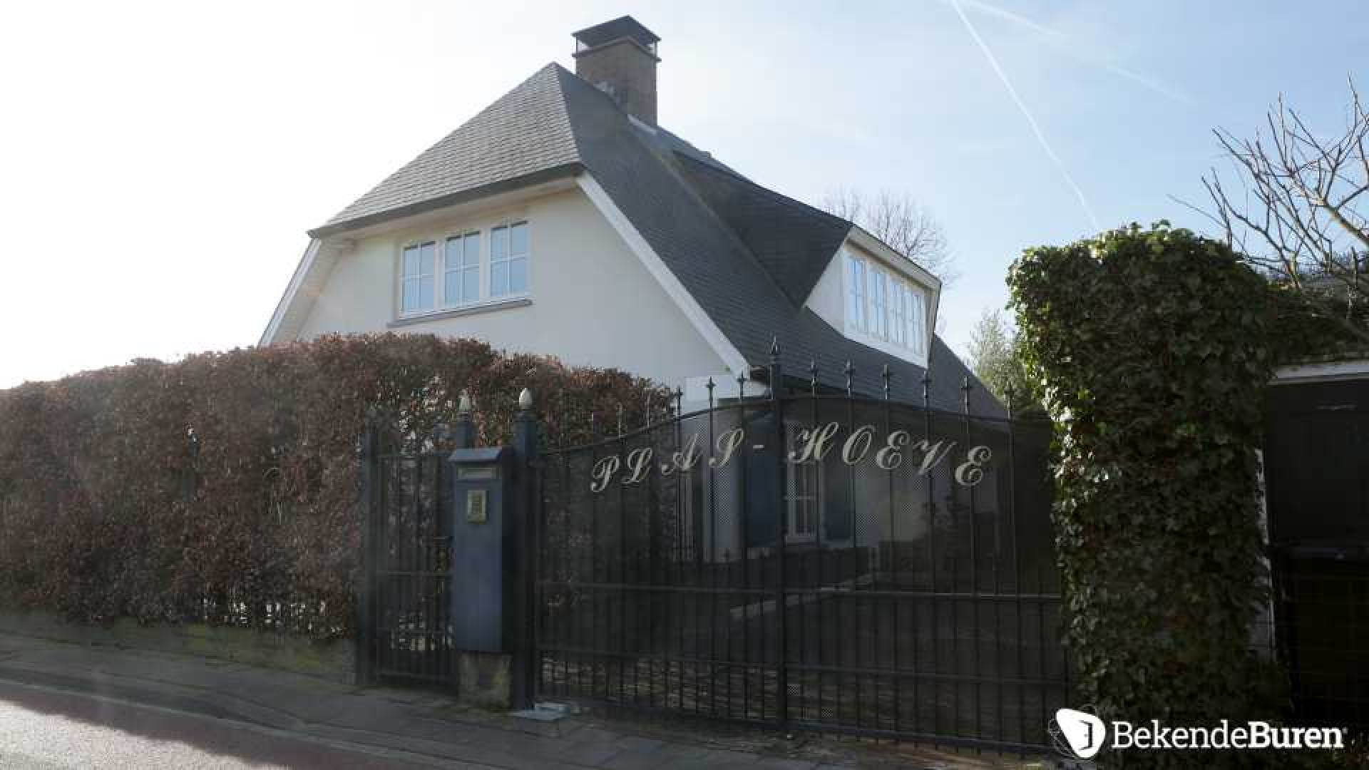 Villa prins Maurits aan de Loosdrechtse Plassen wordt flink verbouwd. Zie foto's 5